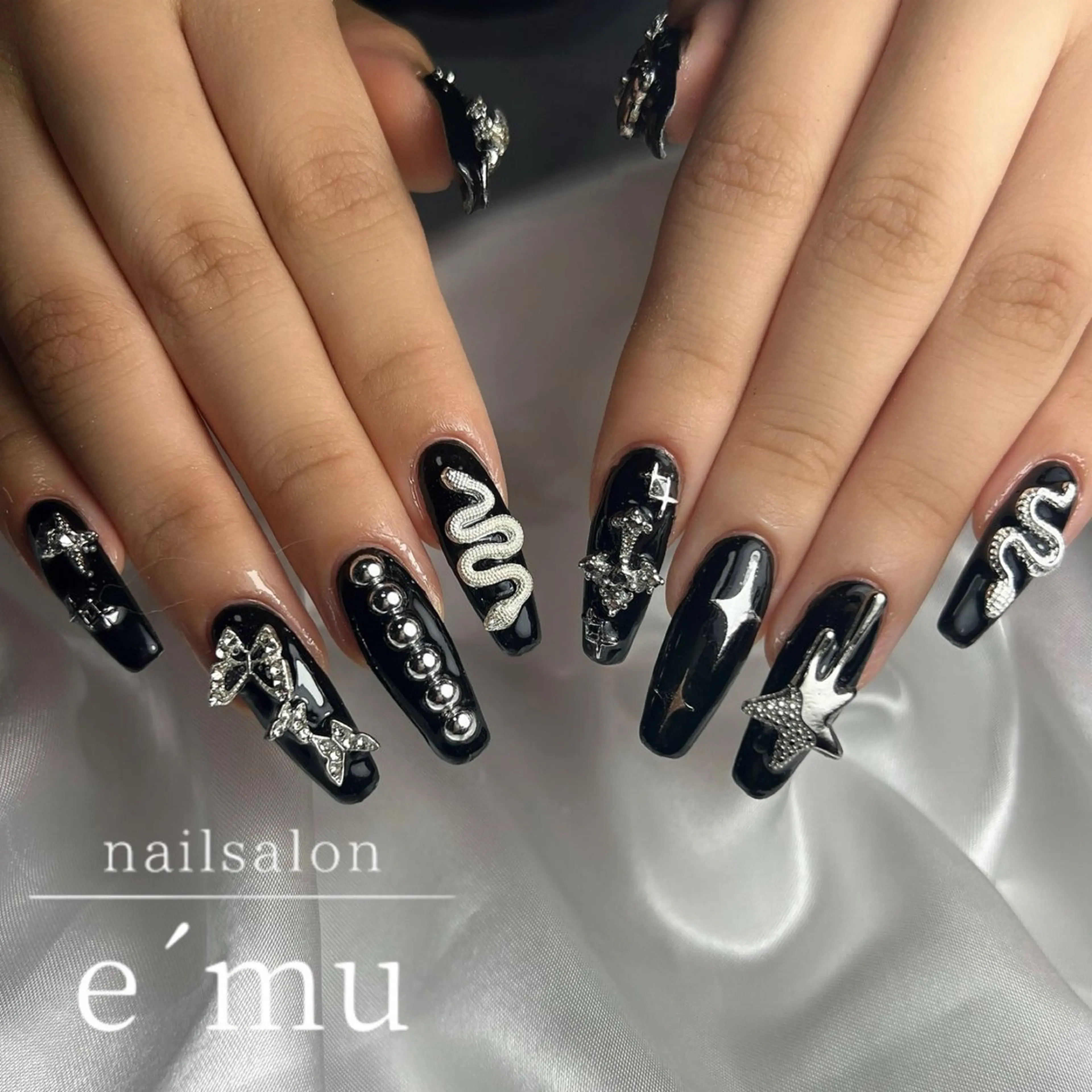 ネイル シルバー ネイルチップ ハンドネイル nailsalon e´muのネイルデザイン