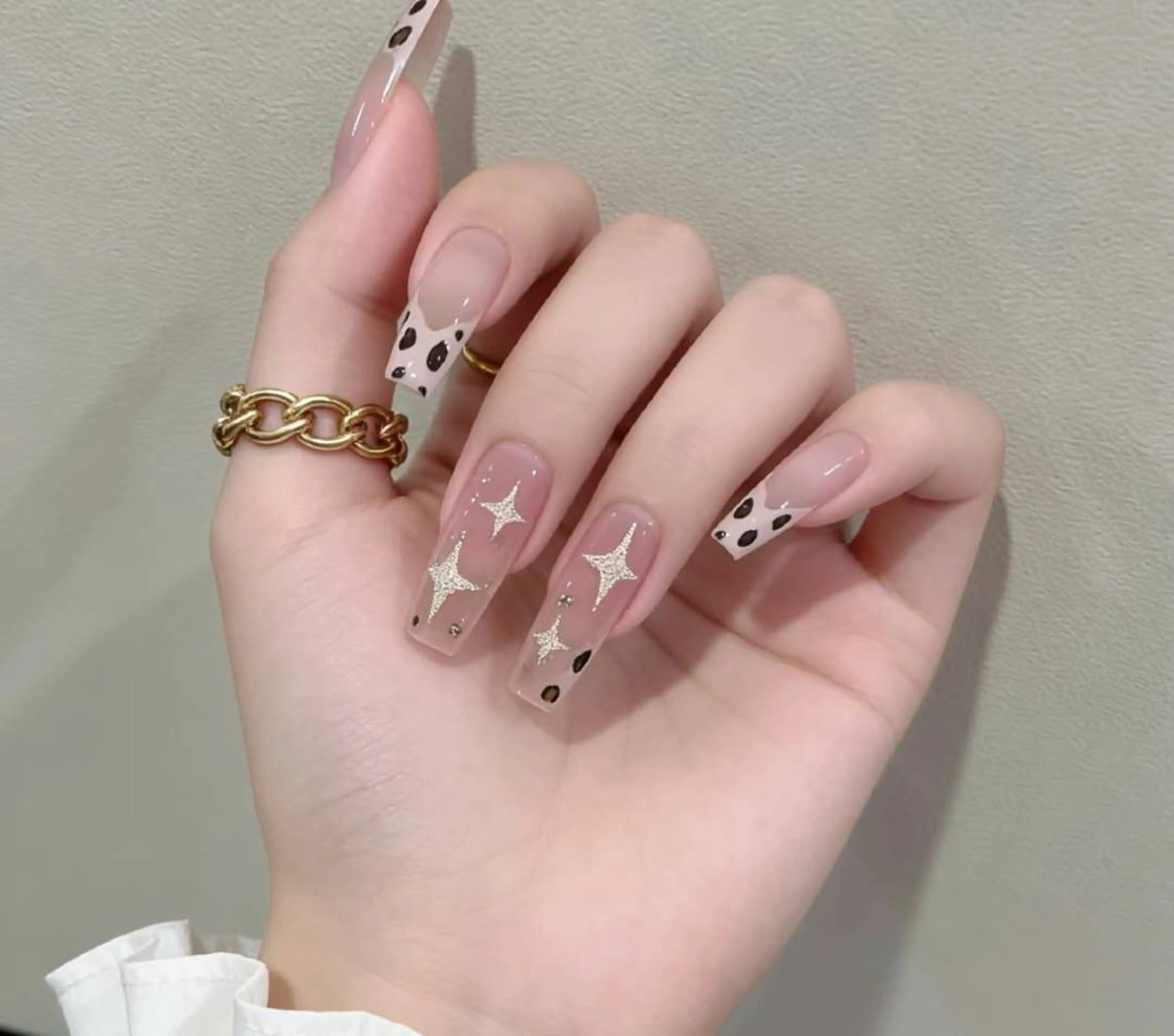 ネイル 小島 阿佑美のネイルデザイン