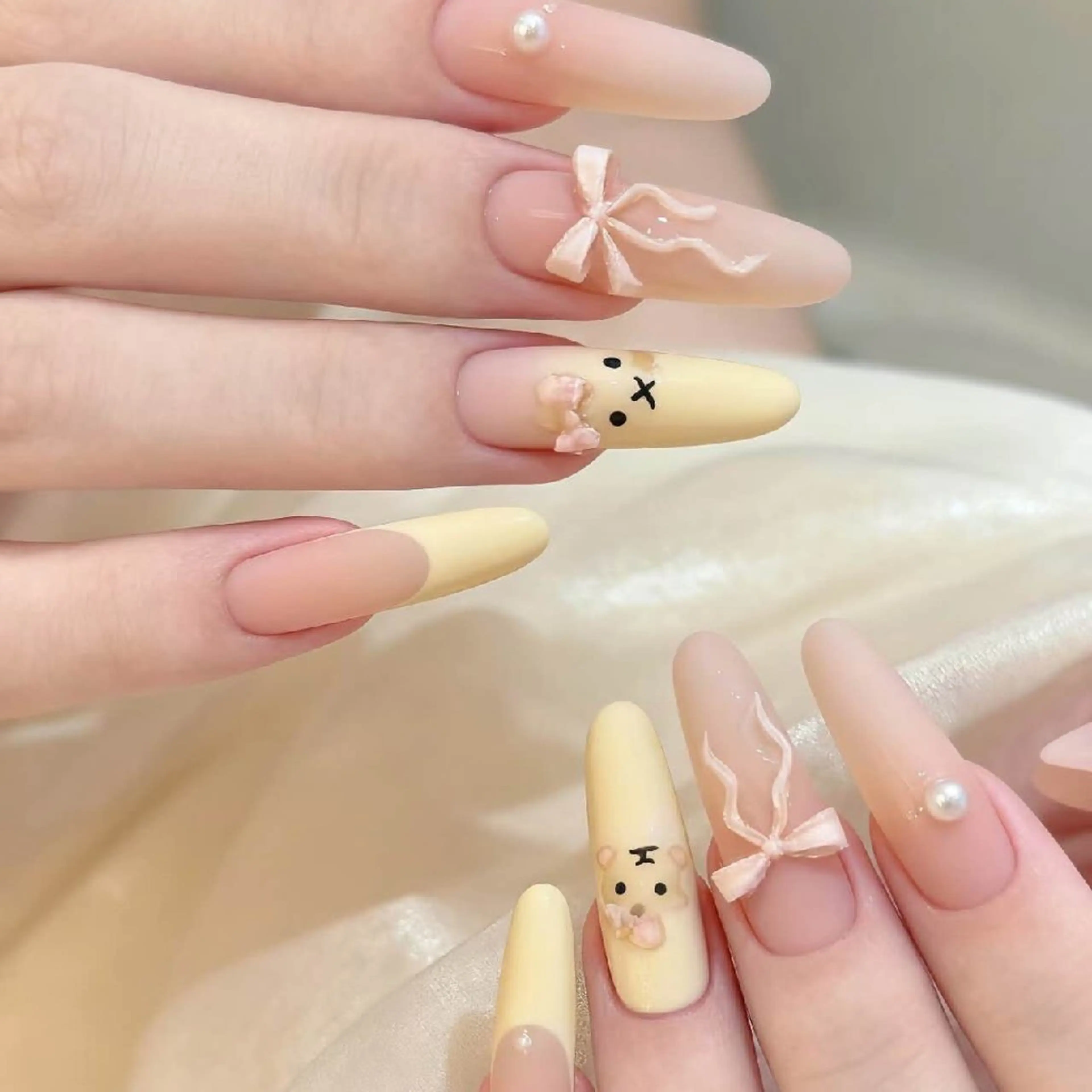 ネイル 小島 阿佑美のネイルデザイン