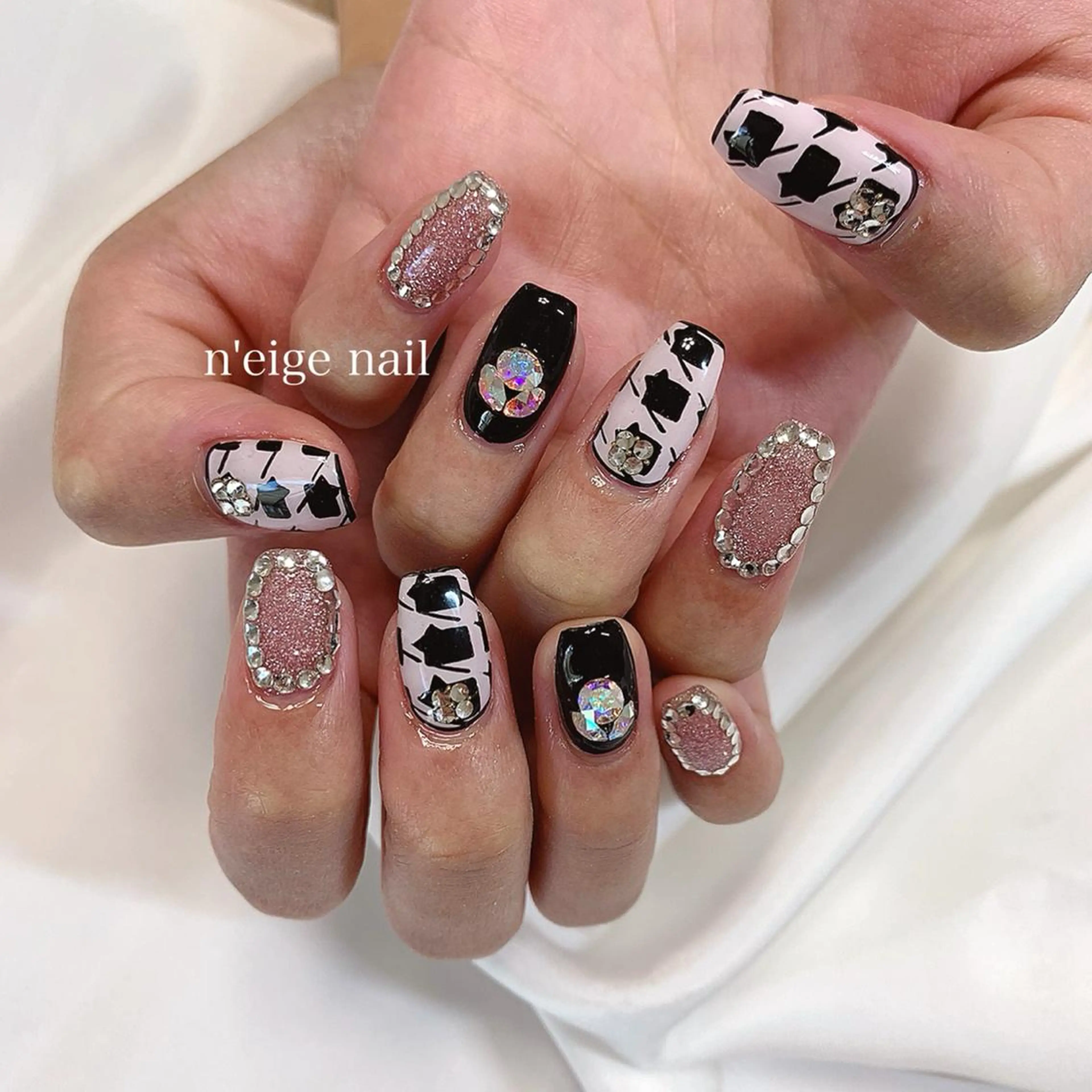 ネイル アートネイル ハート キラキラネイル 韓国ネイル ニュアンスネイル n'eige nail所属・大谷 綾香のネイルデザイン