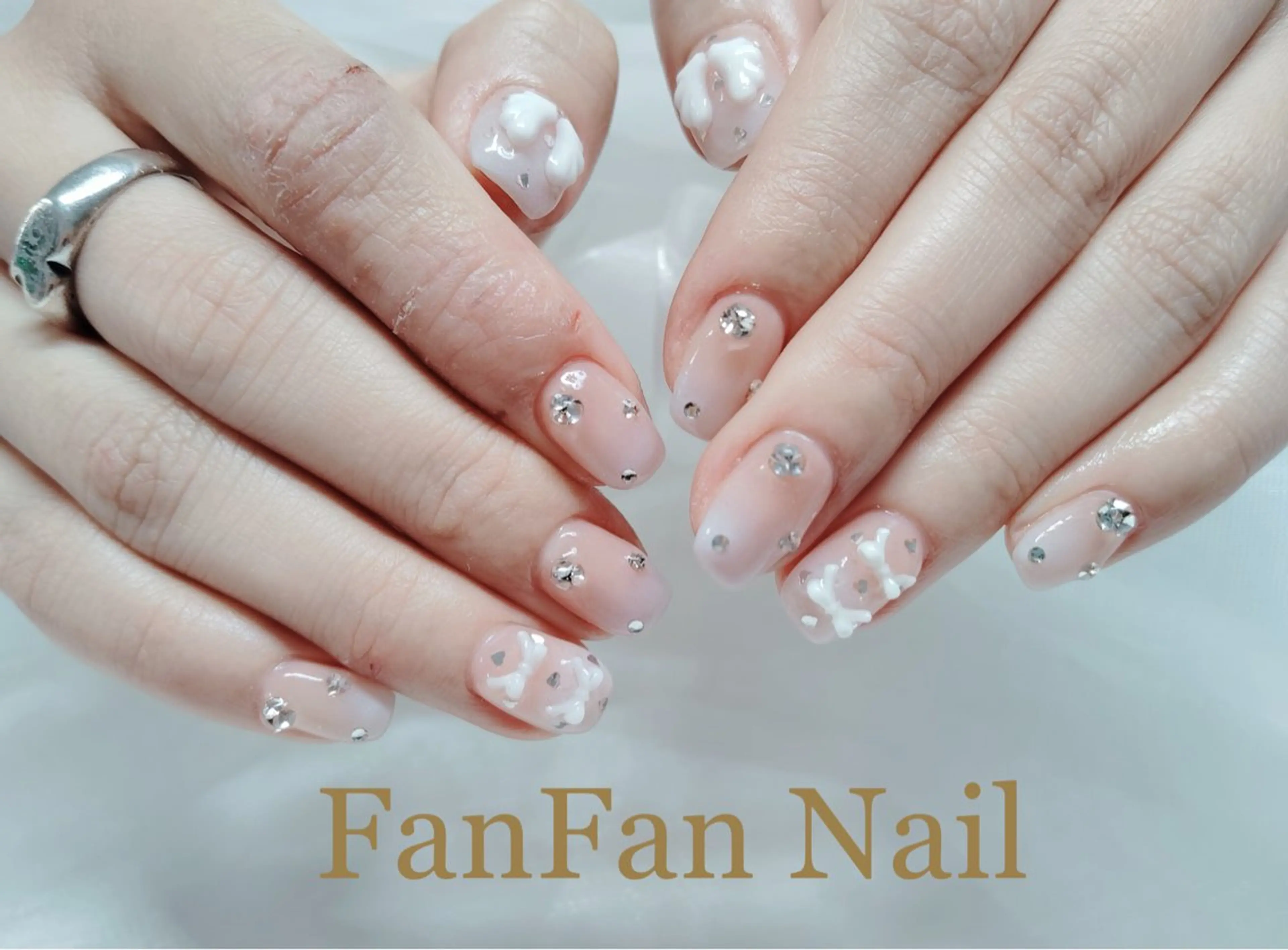 ネイル アートネイル オーロラネイル ガーリー キラキラネイル 韓国ネイル ハンドネイル KaKa FanFanNailのネイルデザイン