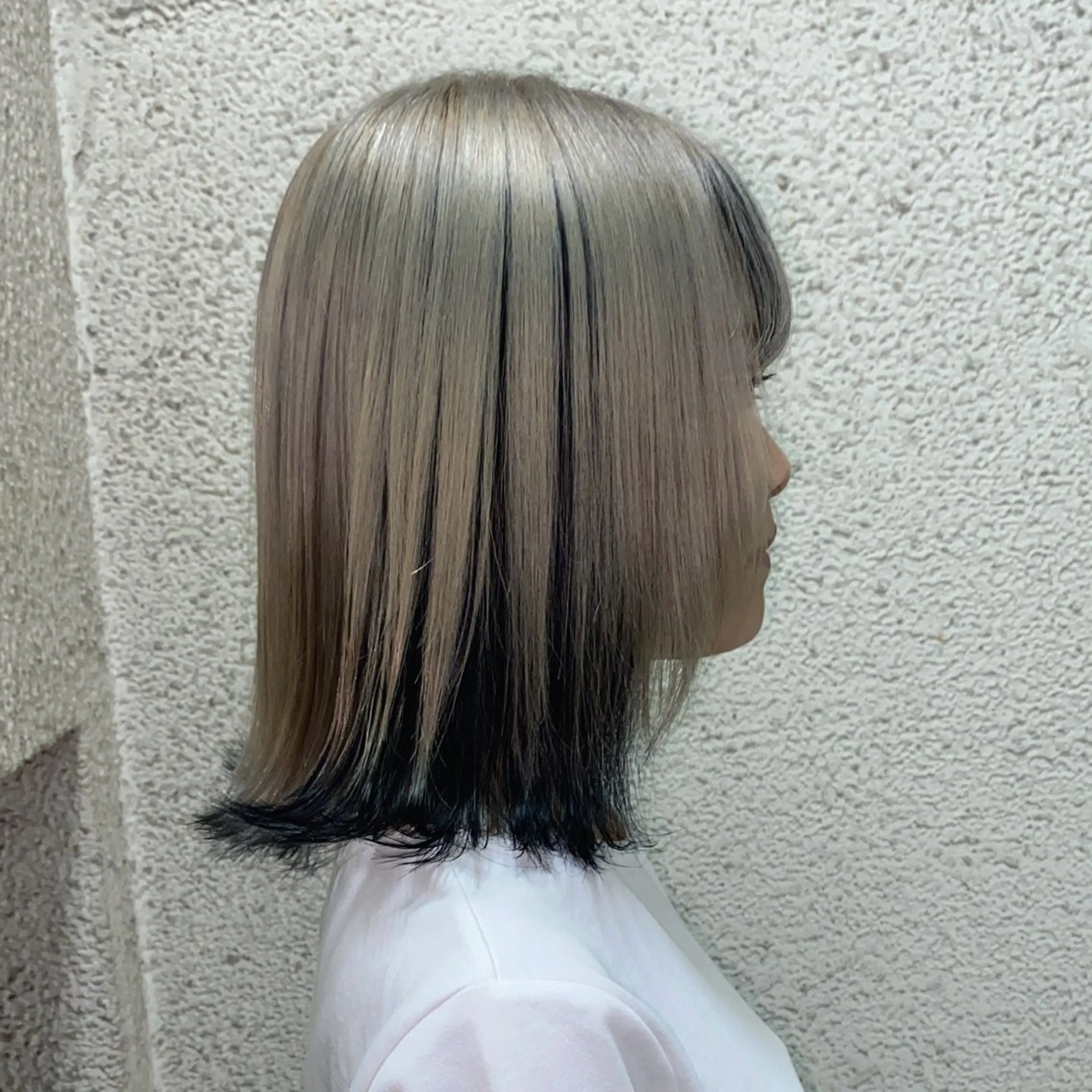 セミロング カラー ★デザインカラー ハイトーン ももか★のヘアスタイル