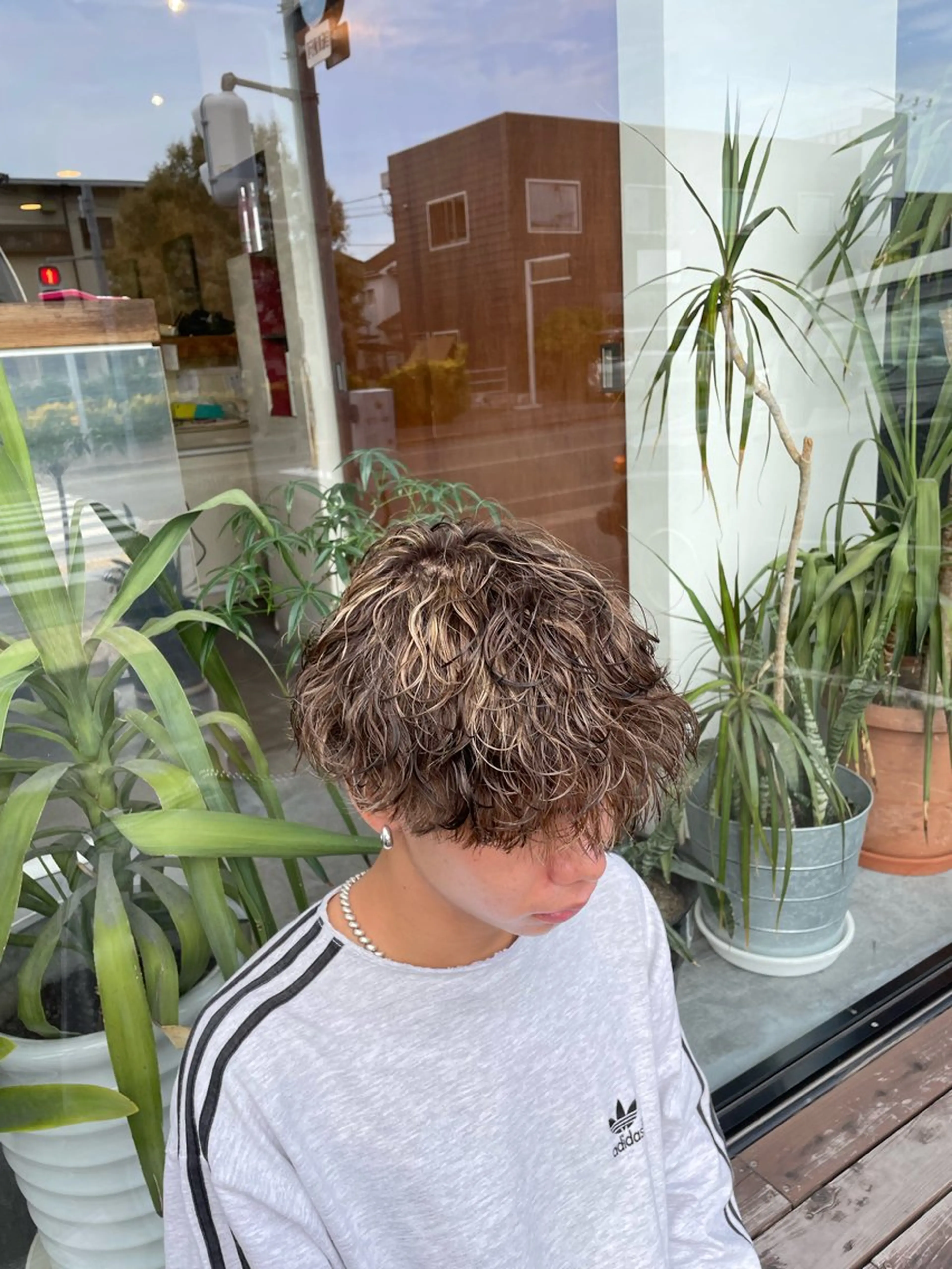 ミディアム カラー パーマ メンズ カット ヘアカラー パーマ トリートメント 村上 楓弥のヘアスタイル