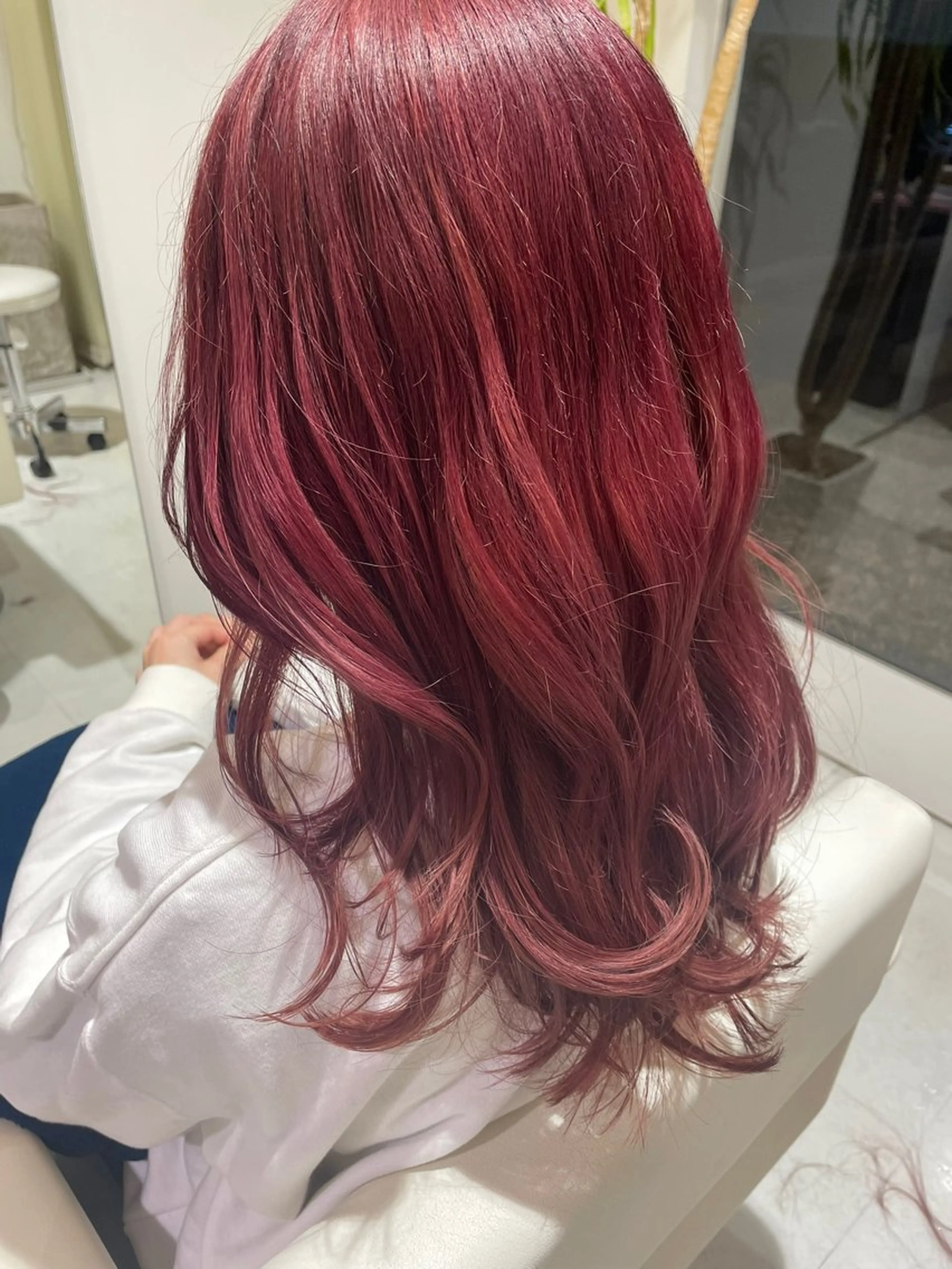 ロング カラー ブリーチ ダブルカラー レッドカラー 顔周りカット レイヤーカット WISTARIAFIELD Villa所属・WISTARIA FIELD坂本結希奈のヘアスタイル