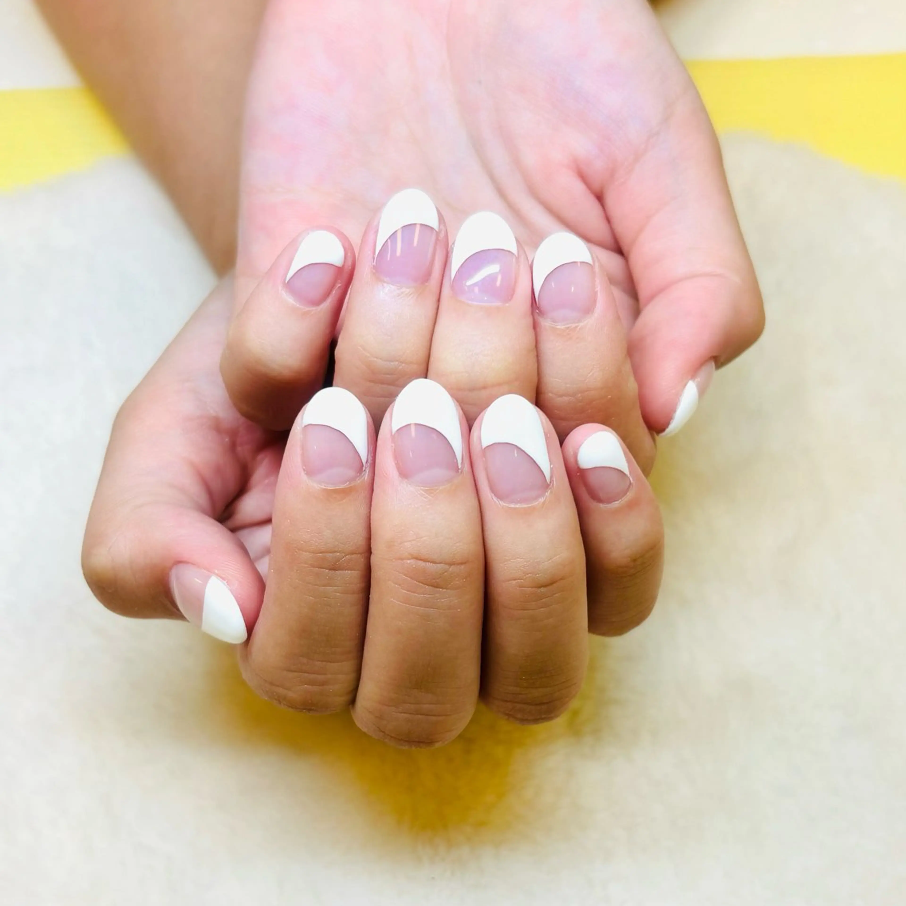 ネイル フレンチネイル 斜めフレンチ Cravo miyuのネイルデザイン