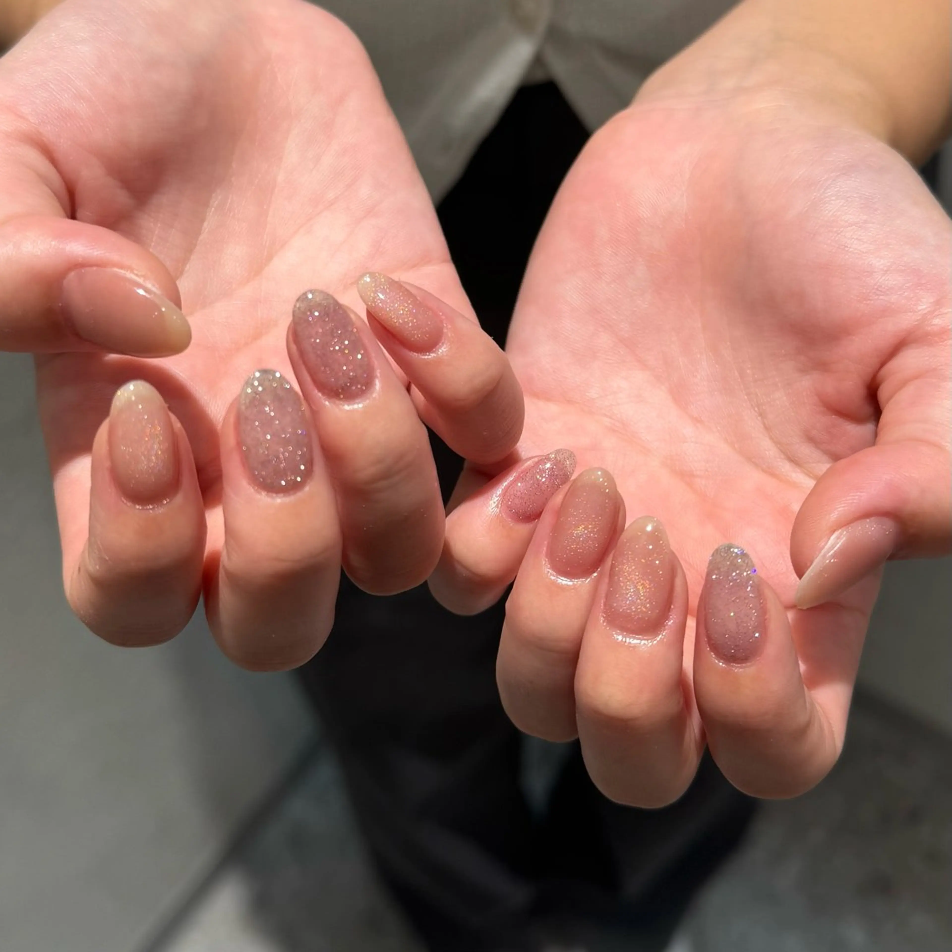 ネイル フラッシュネイル キラキラネイル ラメ(グリッター) マグネットネイル シンプルネイル Rommy Arisaのネイルデザイン