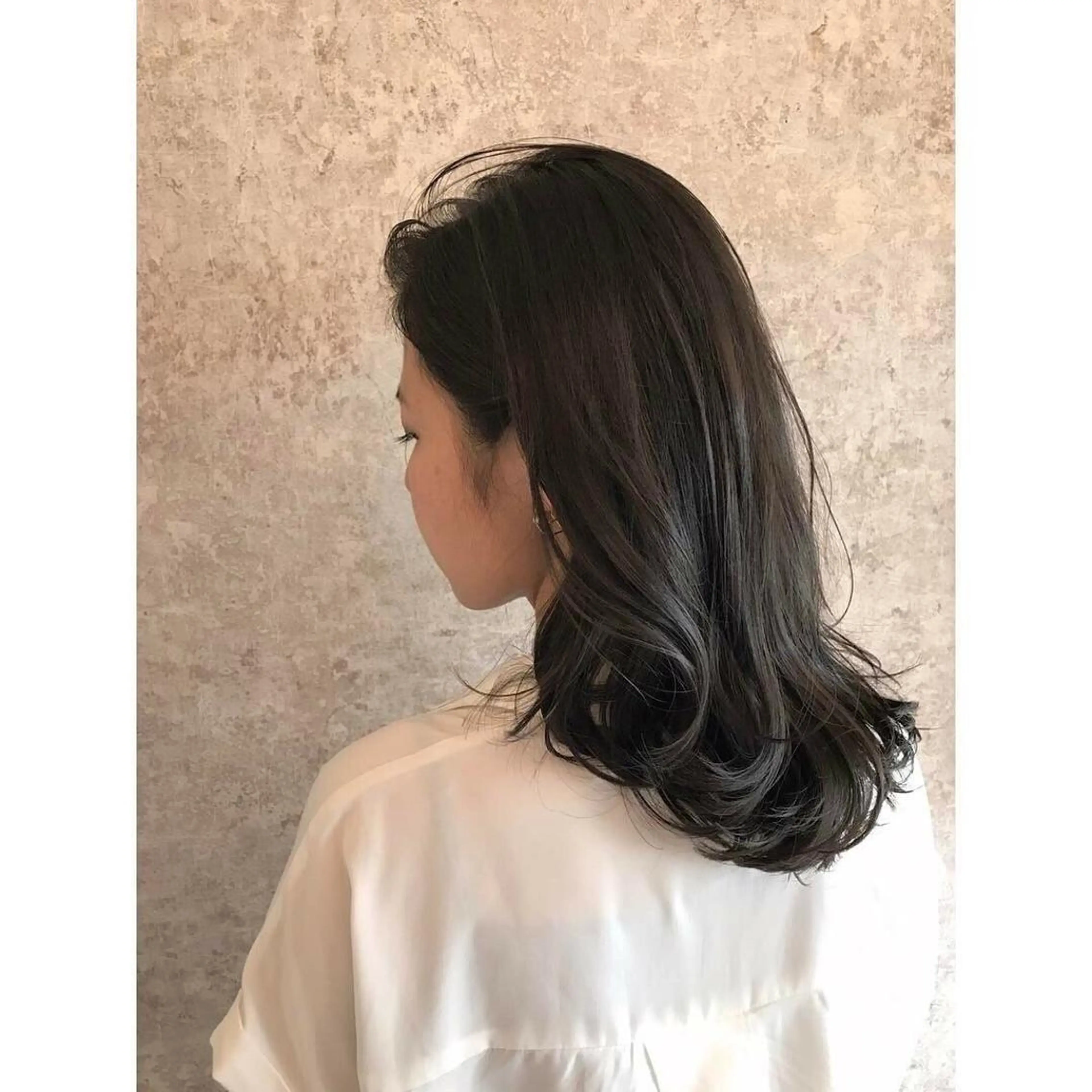 ミディアム カラー due hair 京都駅前店 MILBON オージュア認定サロン【デューヘアー】所属・ハイトーンブリーチ 土坂 由志【京都】のヘアスタイル