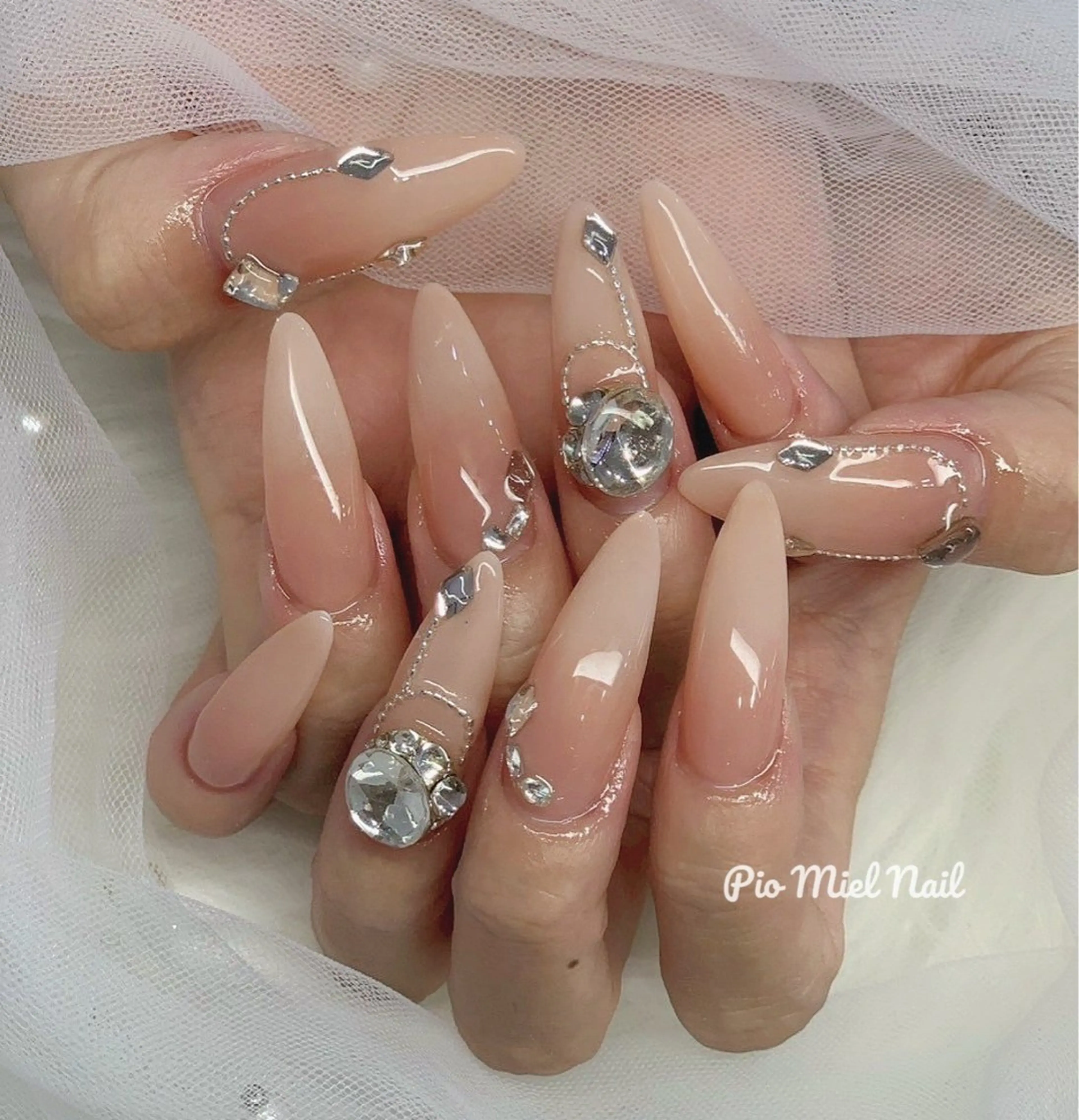 ネイル オフィスネイル シンプルネイル ハンドネイル HANA 長さだしのネイルデザイン