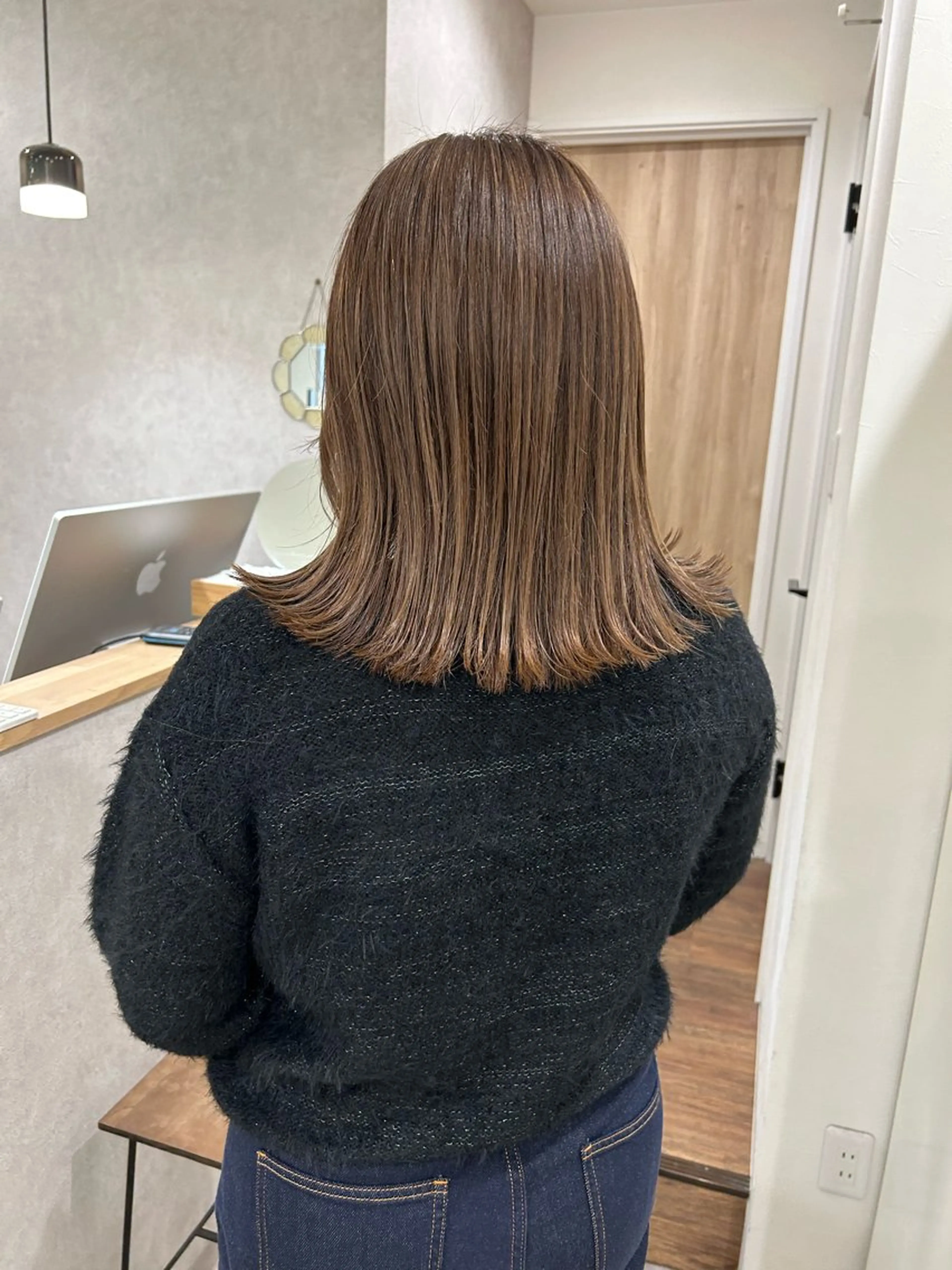 セミロング カラー 切りっぱなしボブ ベージュカラー ブリーチ グレージュ ハイライトカラー ヘアカラー ボブ/ハイトーン 立川loose 下田のヘアスタイル