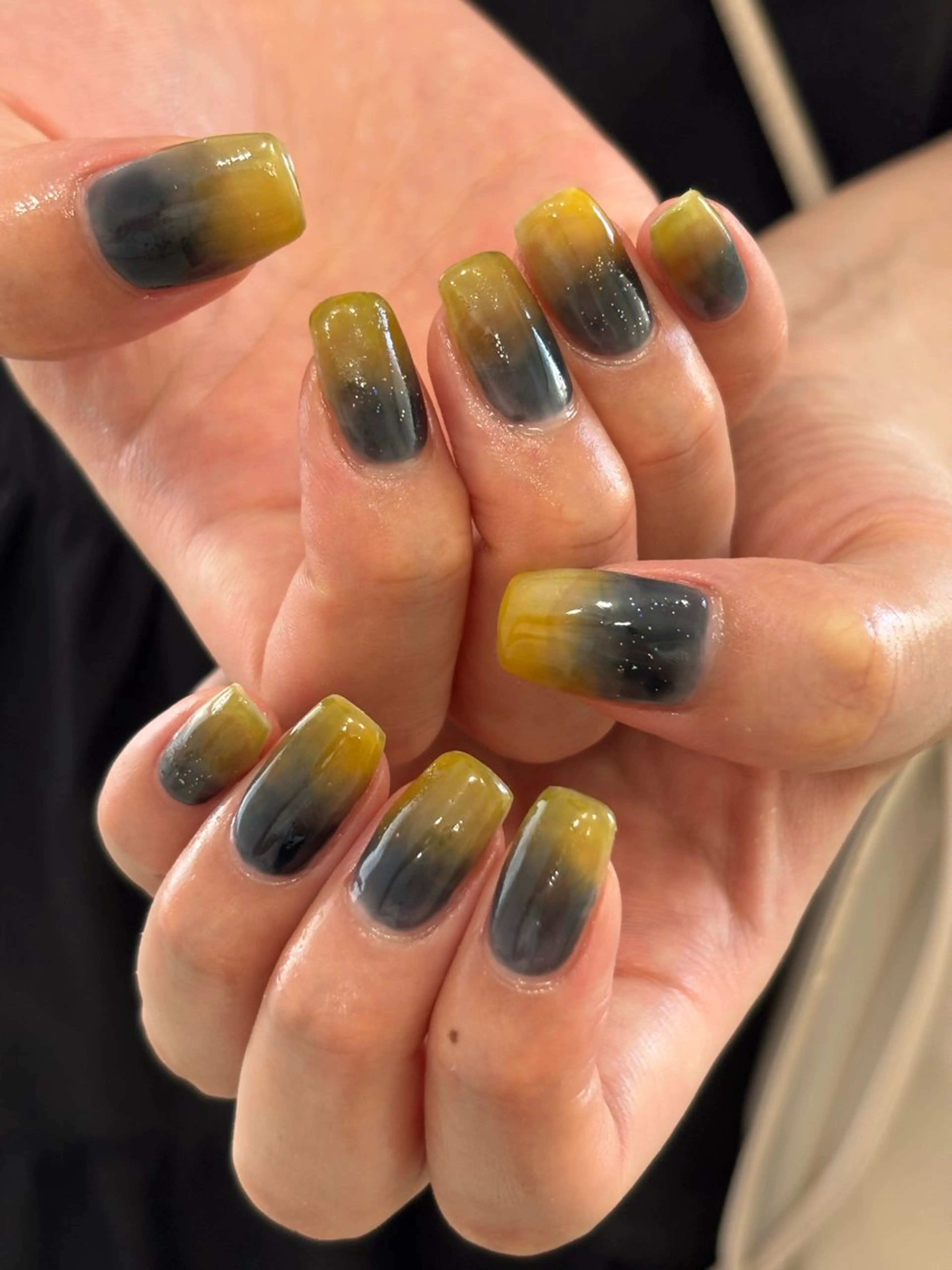 ネイル ハンドネイル une／YUKINA 🫧大人nuanceのネイルデザイン