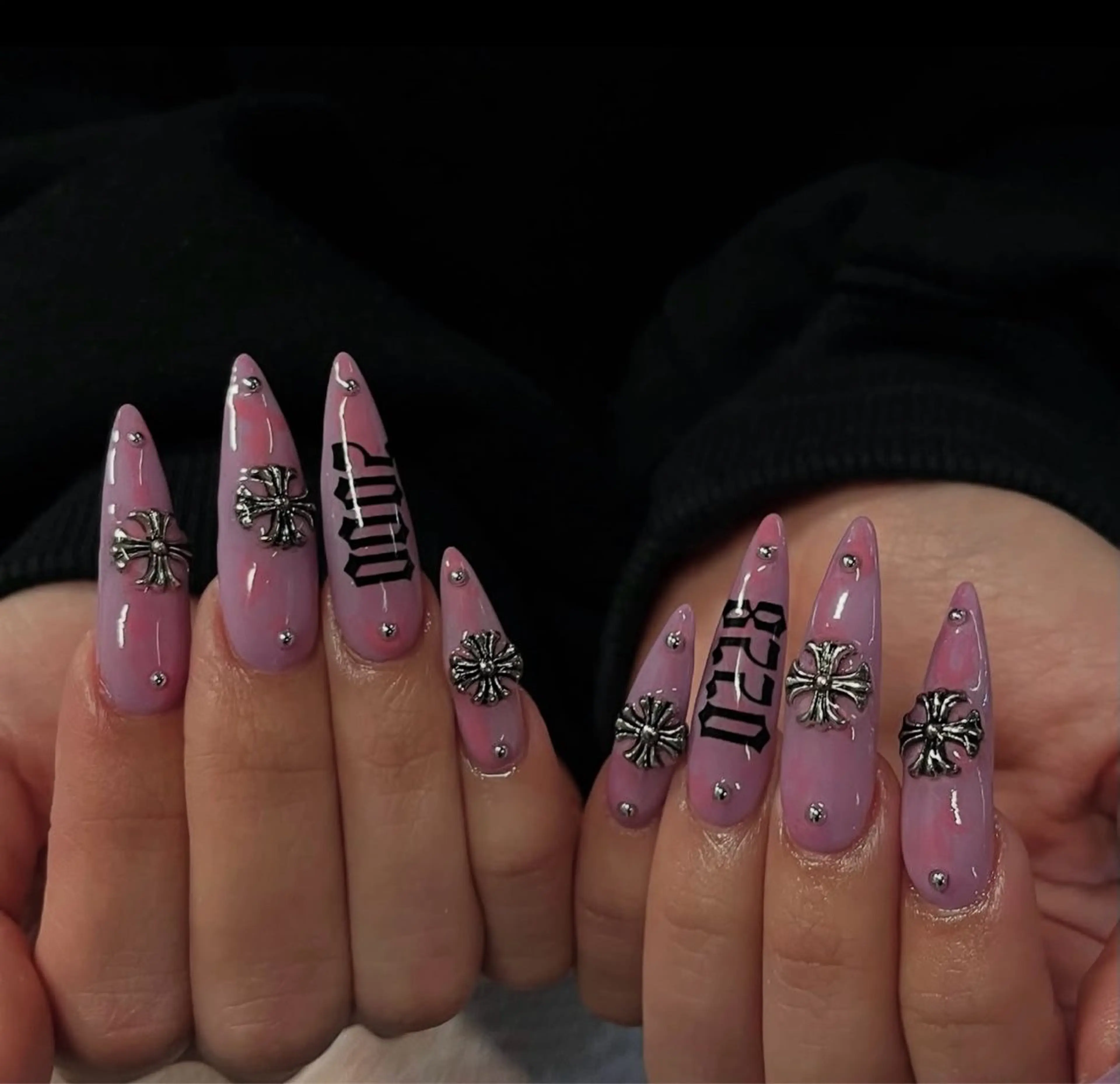 ネイル グラデーション キラキラネイル ワンカラーネイル 冬ネイル Jenn Nail Salonのネイルデザイン