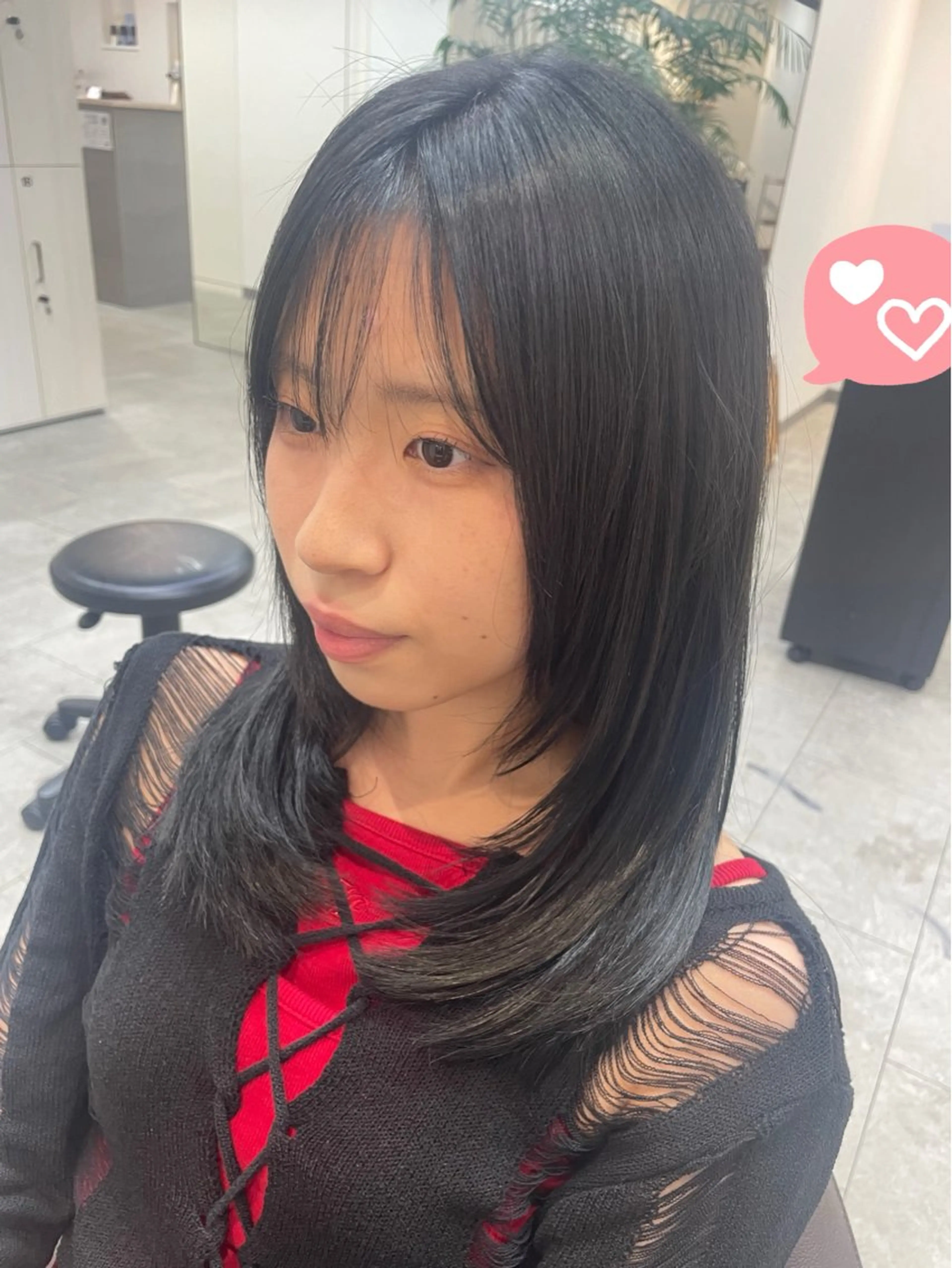 ミディアム レイヤーカット neaf【六本木】所属・愛され/ミディアム 六本木/佐藤ゆり🎀のヘアスタイル