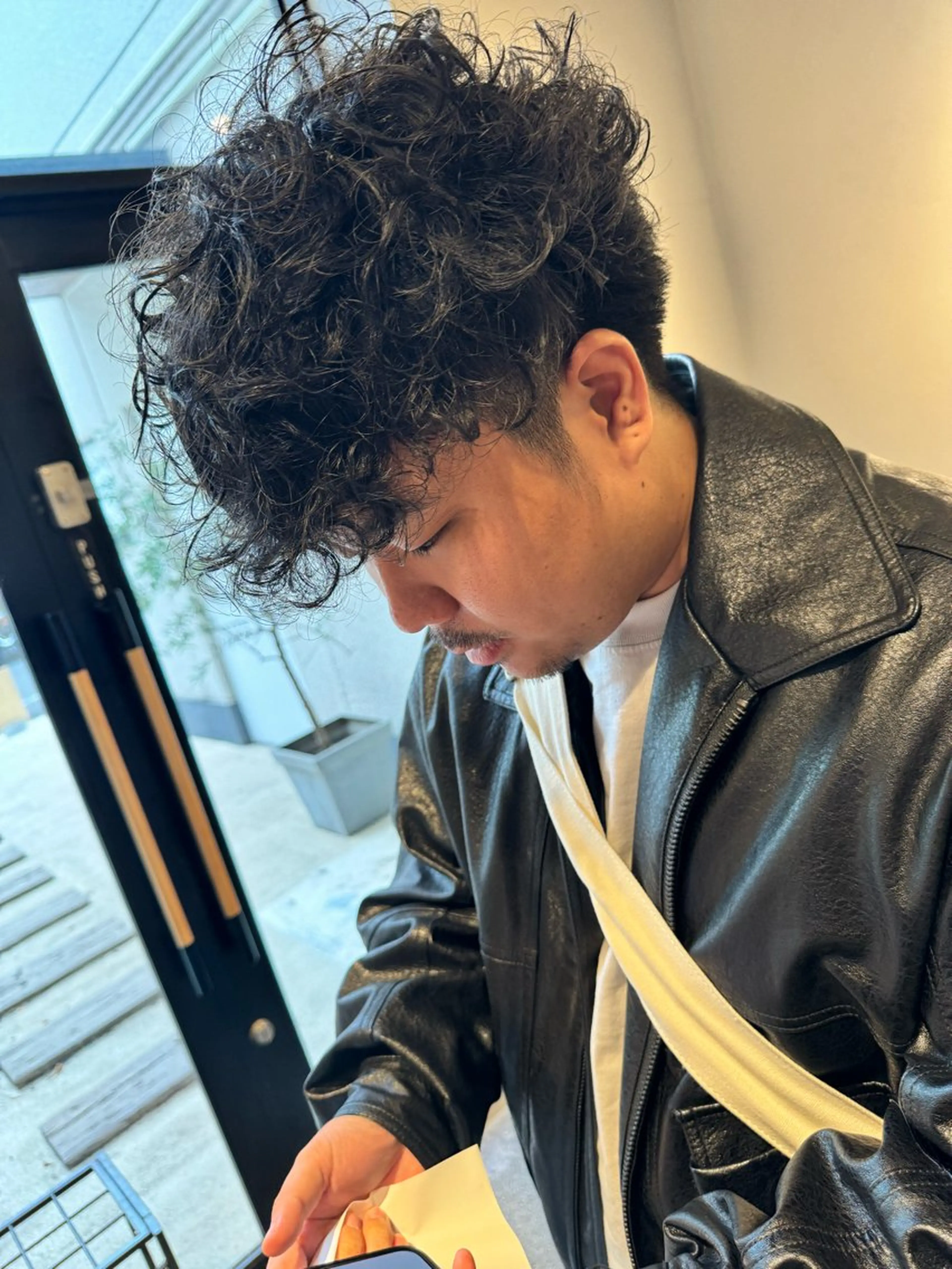 ショート パーマ メンズ メンズパーマ プードルパーマ プードルパーマ カット パーマ トリートメント ヘッドスパ OAK 中目黒のヘアスタイル