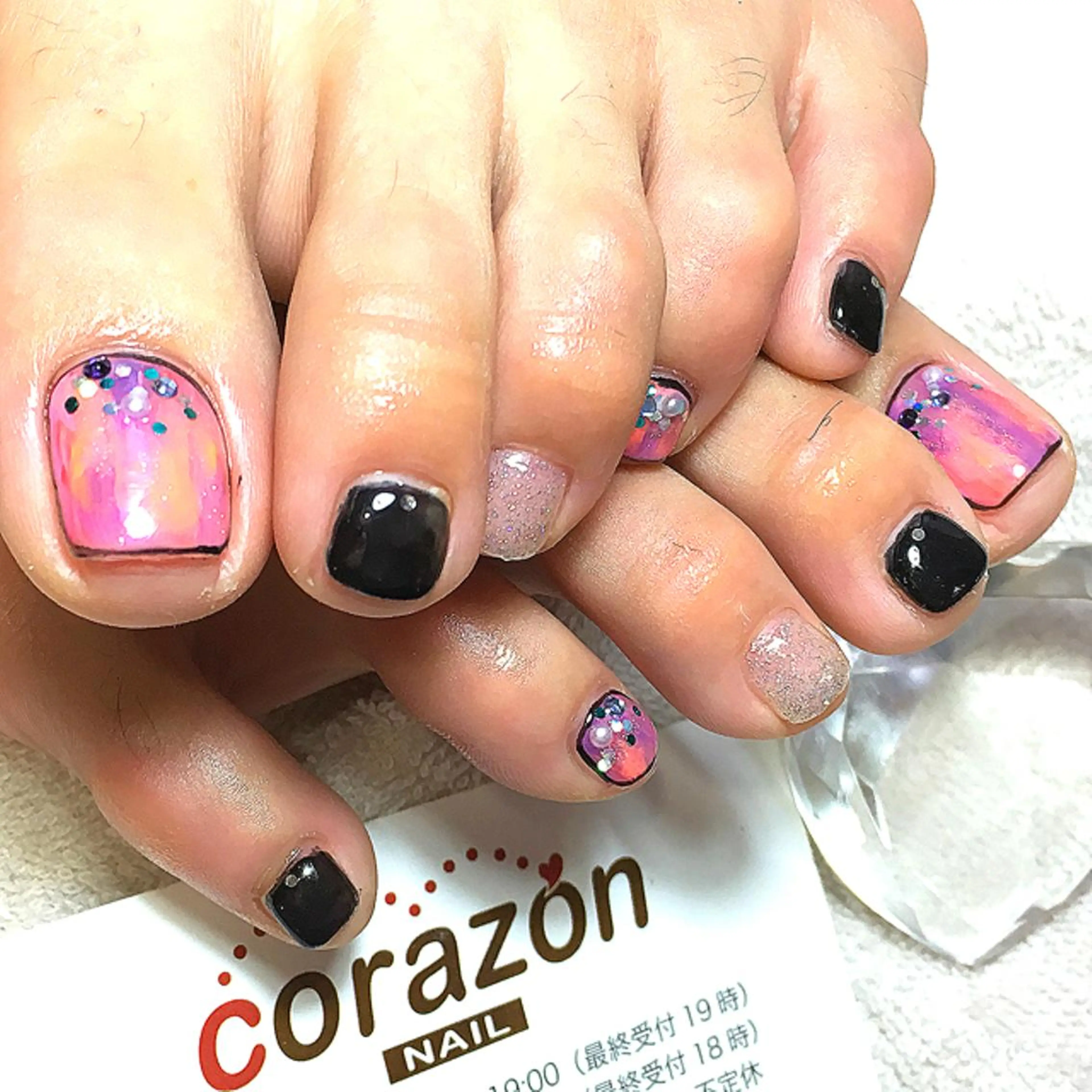 ネイル アートネイル オーロラネイル ラメ(グリッター) ニュアンスネイル フットネイル corazon所属・ネイリスト aicoのネイルデザイン