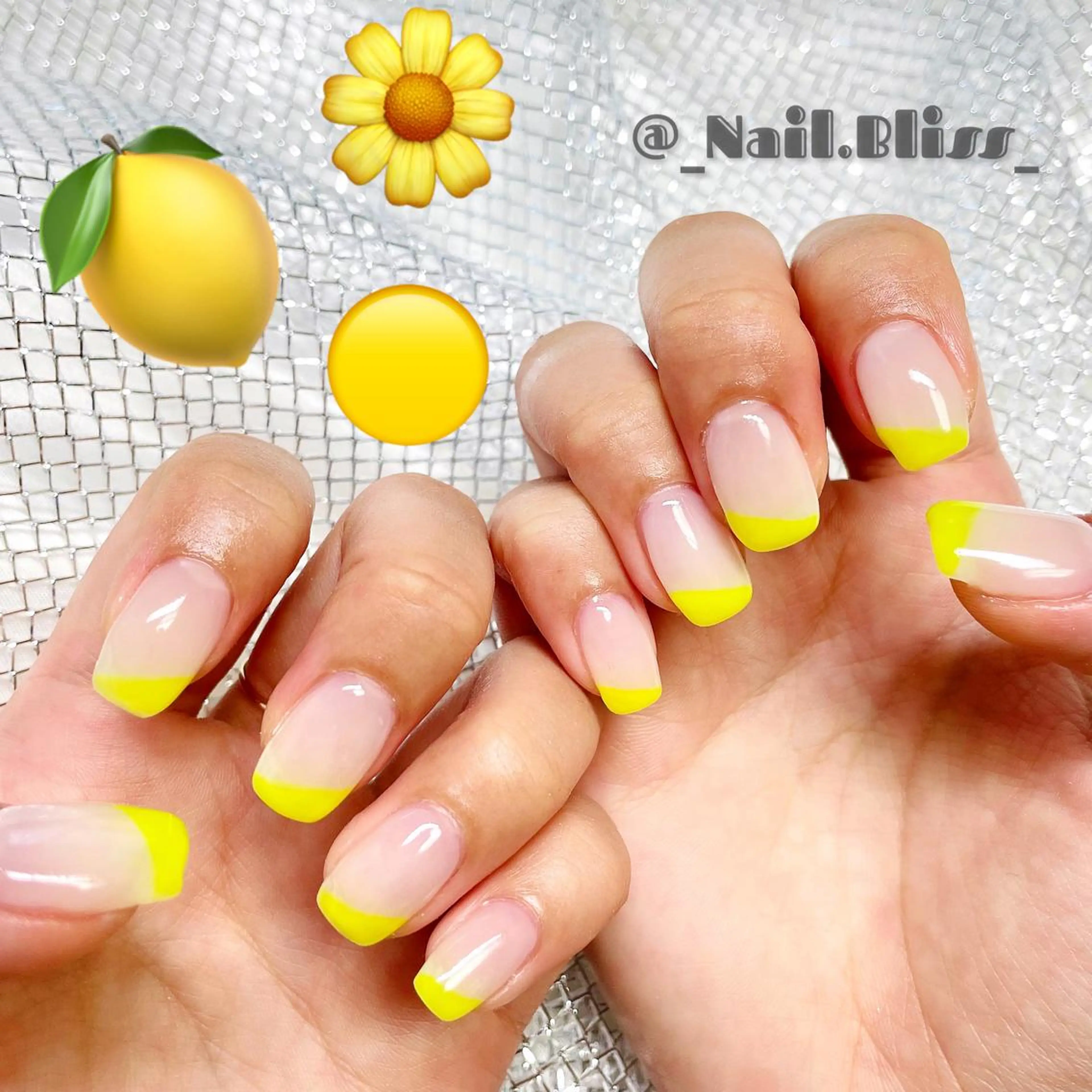 ネイル フレンチネイル 斜めフレンチ ハンドネイル NAIL BLISSのネイルデザイン