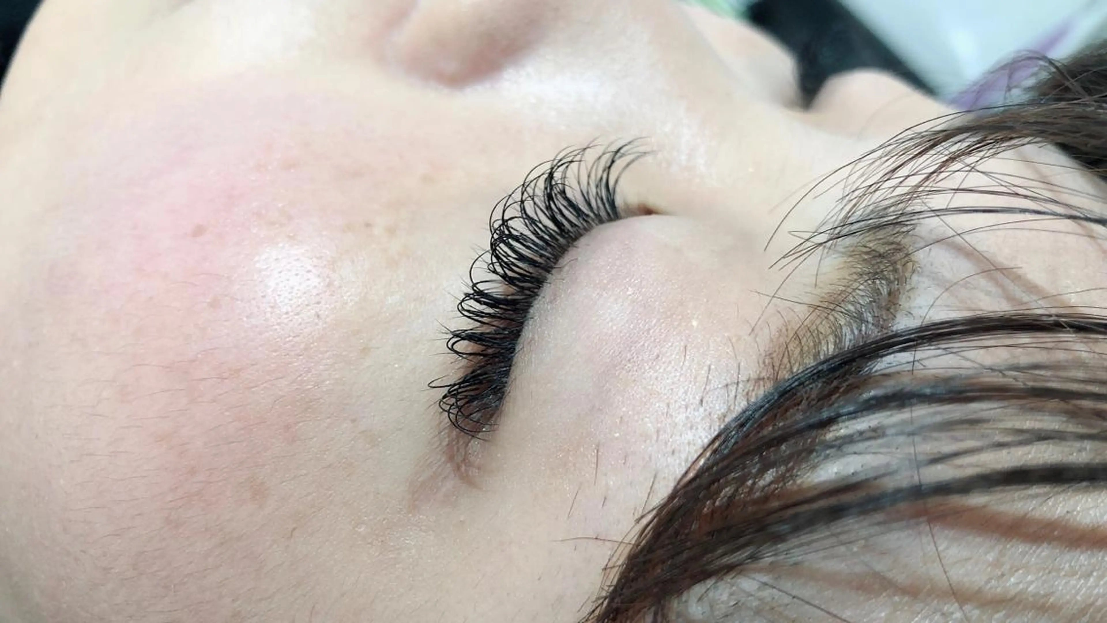 マツエク・マツパ 🤎ベージュカラー 🐶メンズパーマのヘアスタイル