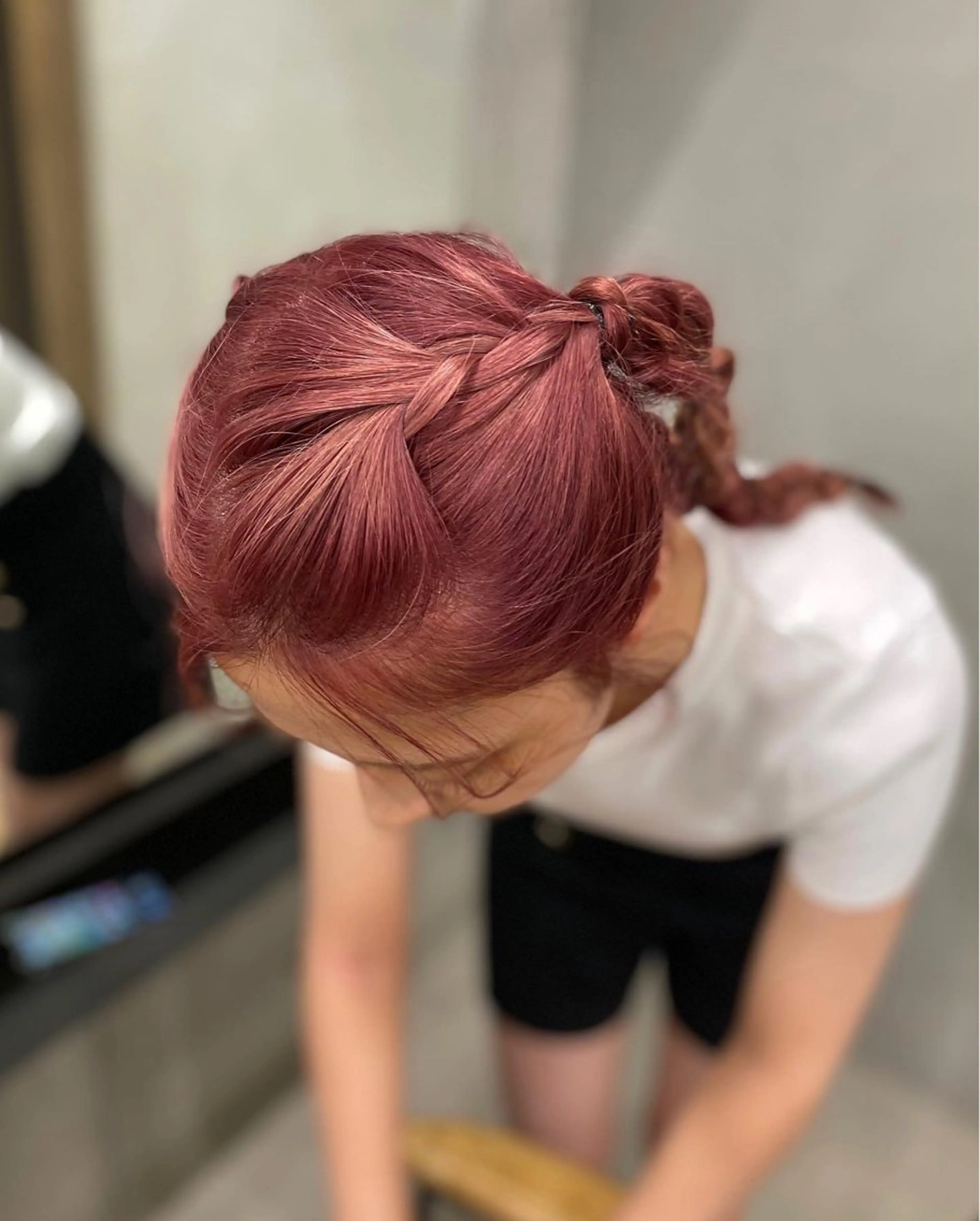 ミディアム カラー ヘアアレンジ ブリーチ レッドカラー mina 🌷のヘアスタイル