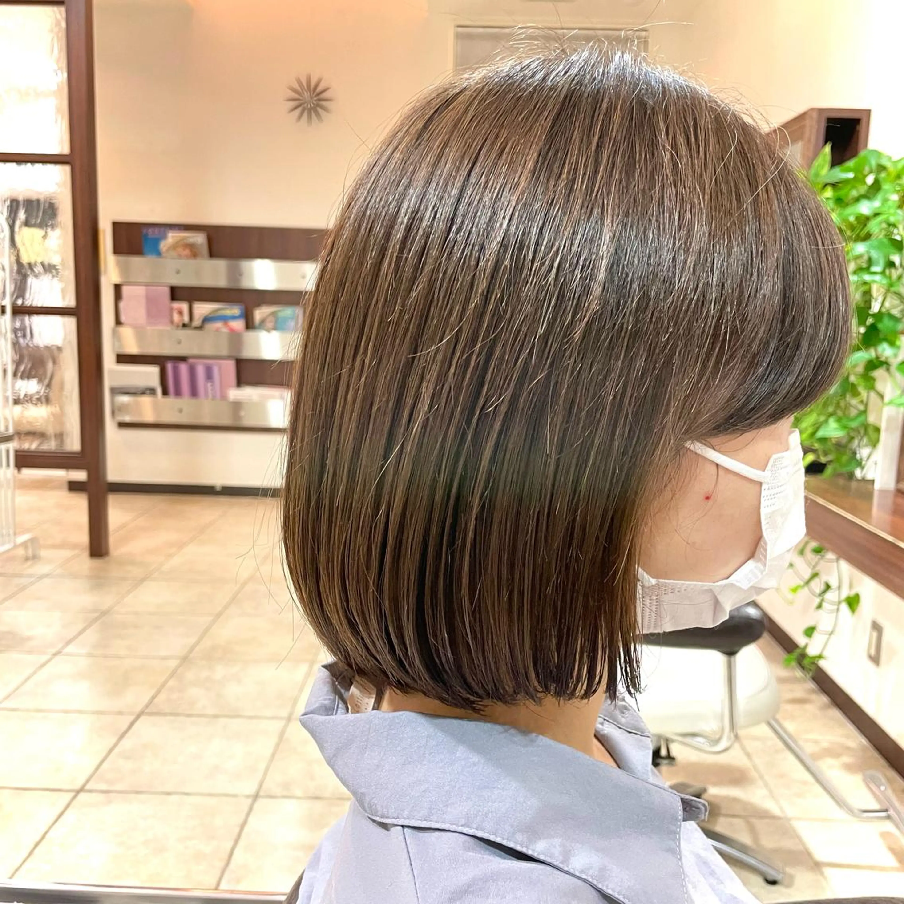 ミディアム カット 吉田 桃夏のヘアスタイル