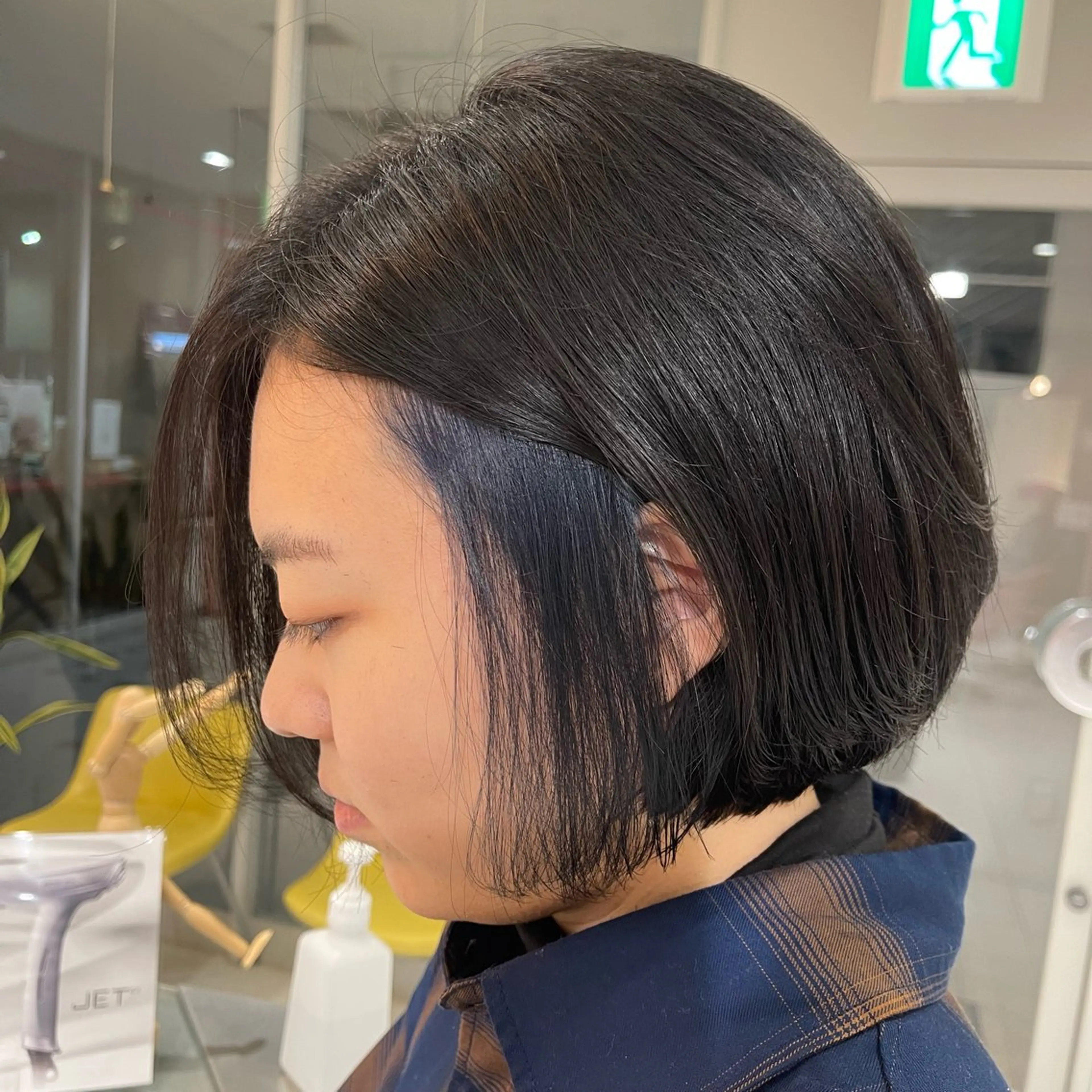 ショート カラー ブルーカラー デザインカラー イヤリングカラー 由比藤理子 ブリーチカラー🌈のヘアスタイル