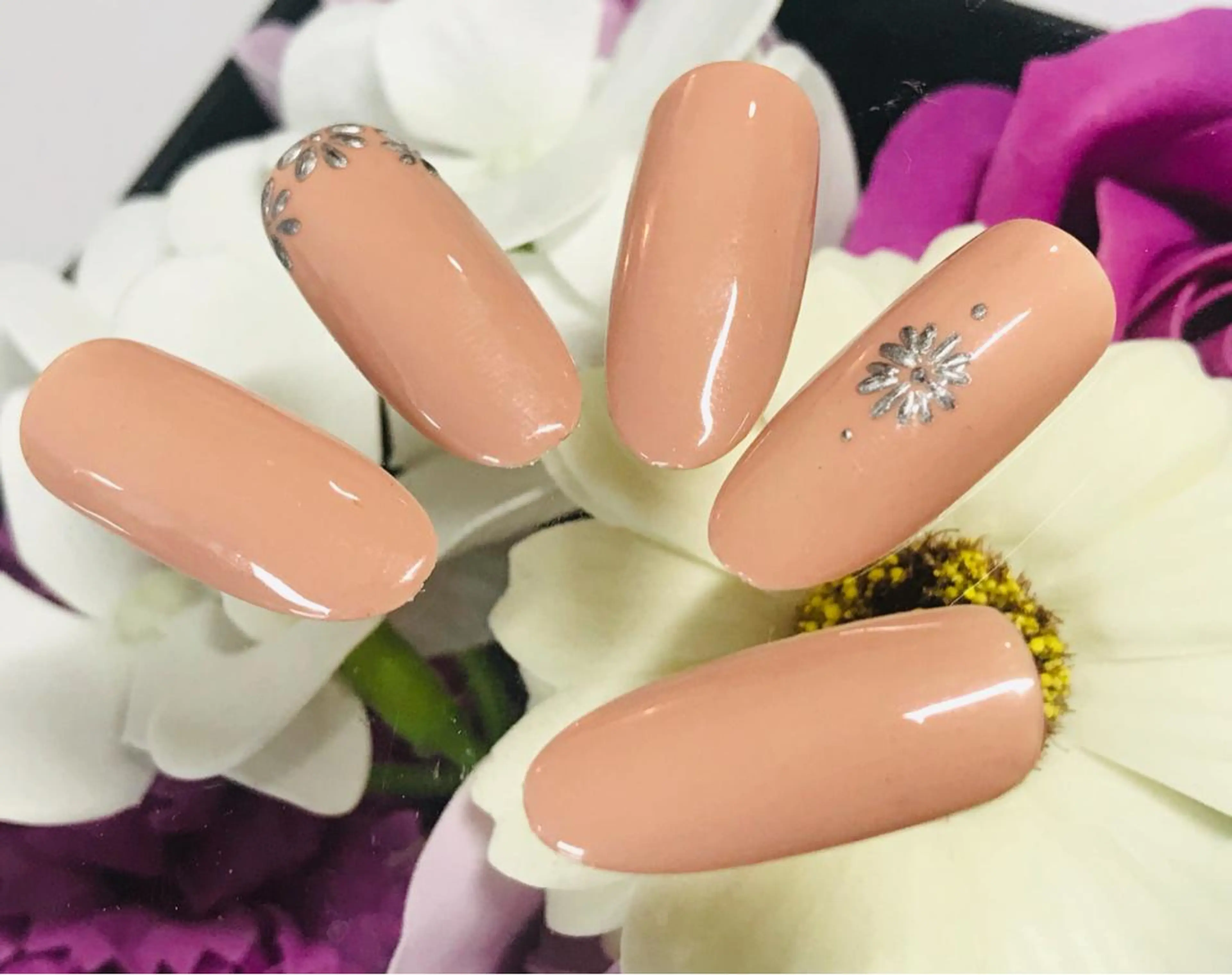 ショート ネイル nail&eye Aoのマツエク・マツパデザイン