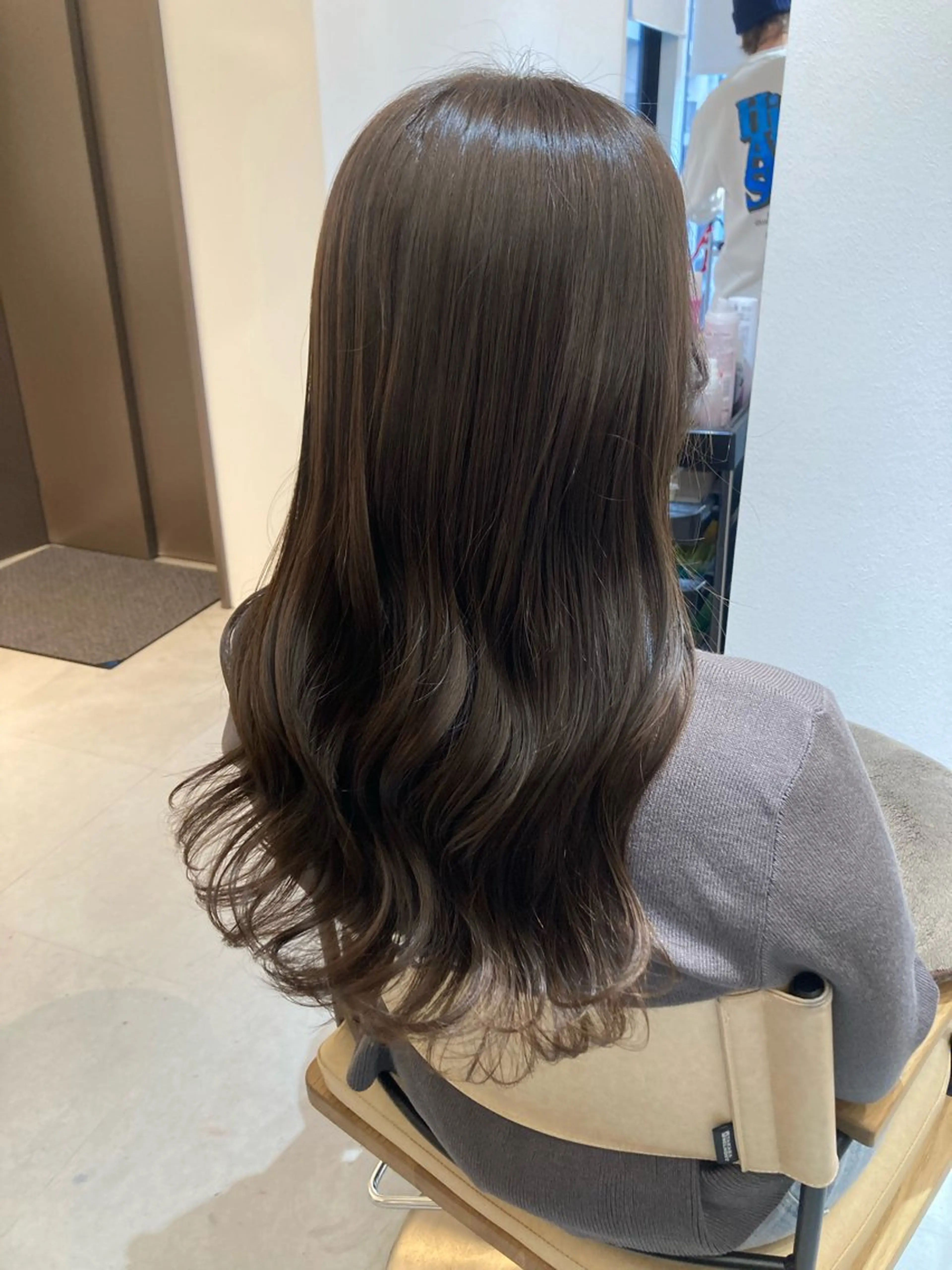 ロング ✨色持ちの良い艶 カラー✨蟹江真世のヘアスタイル