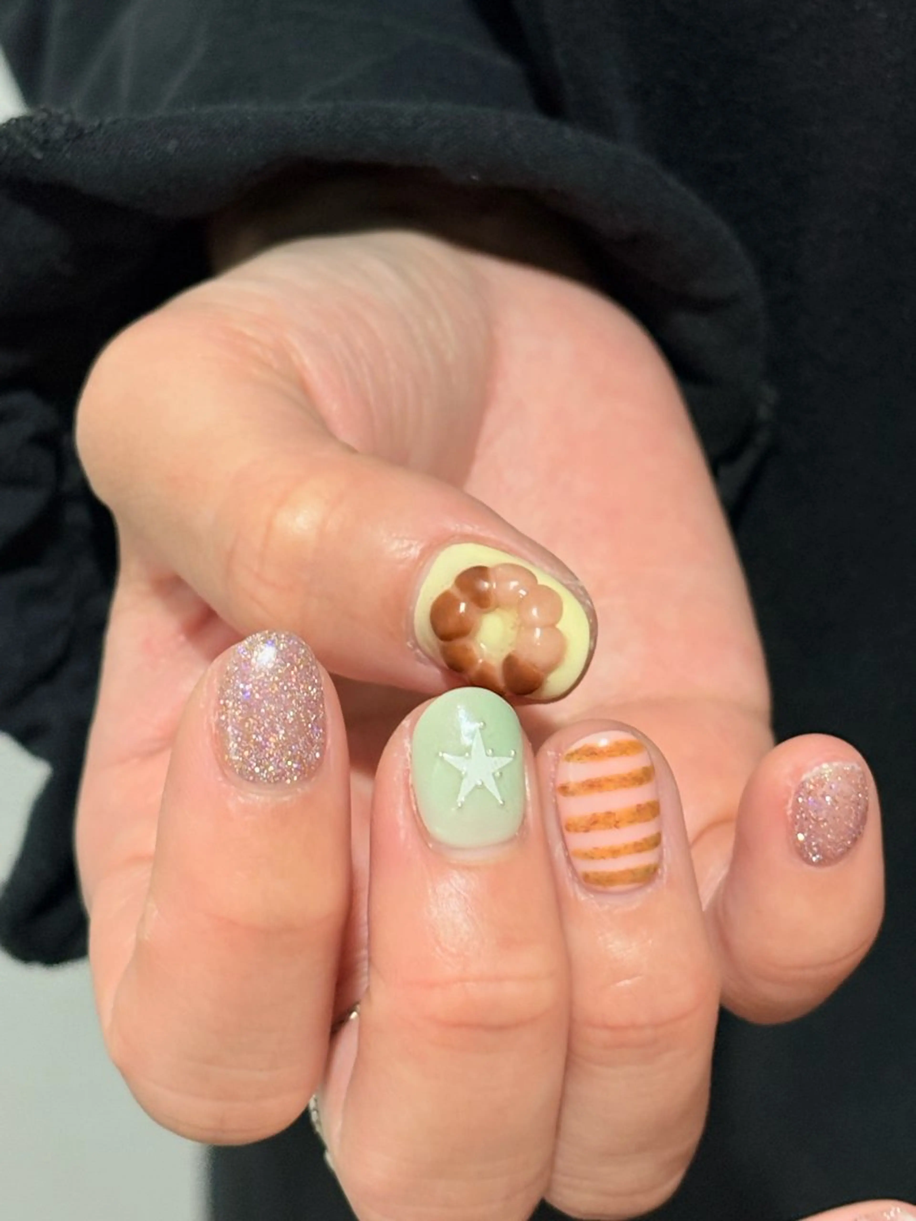 ネイル she saw me / shokoのネイルデザイン