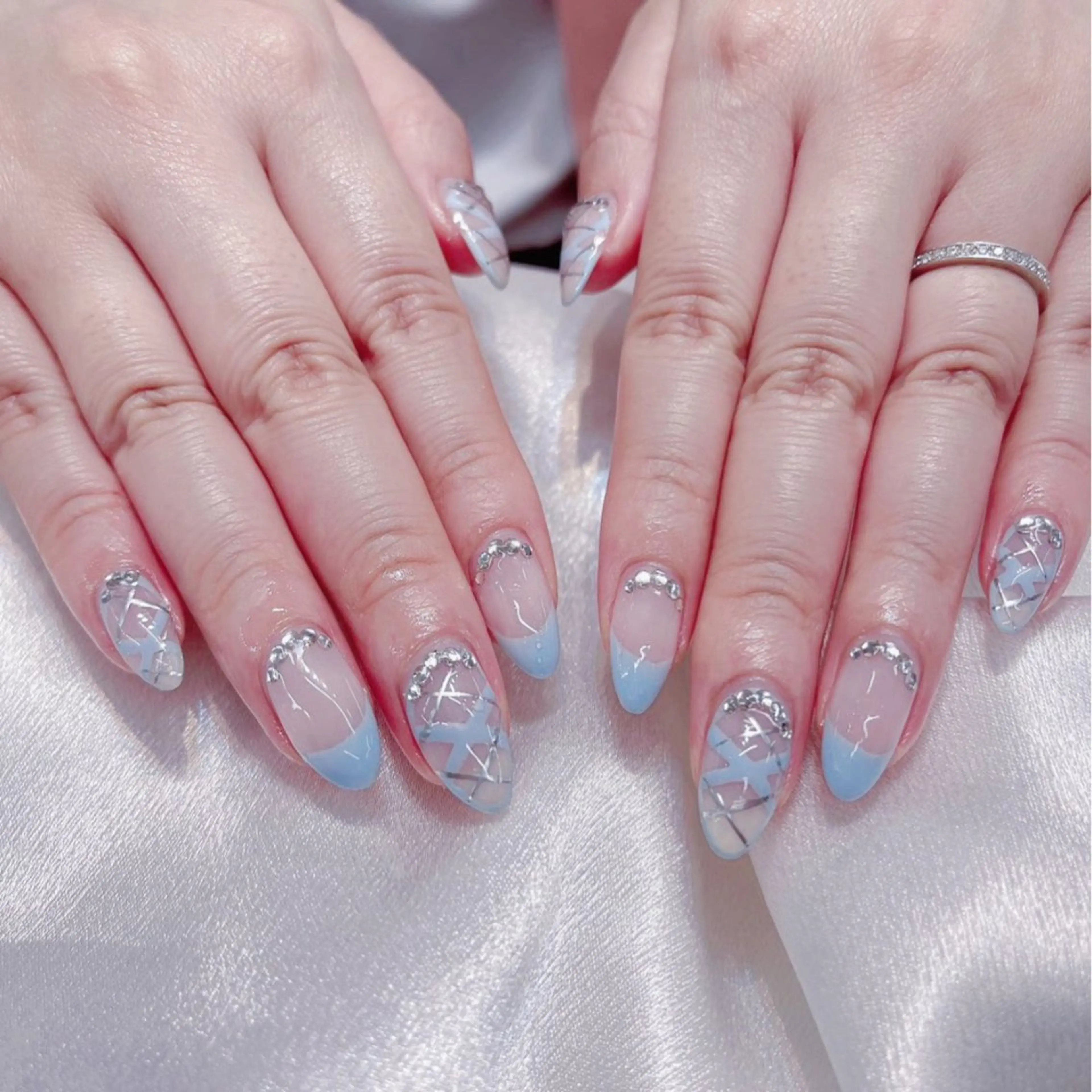 持ち込みデザイン （手描きアート）120分内やり放題の写真