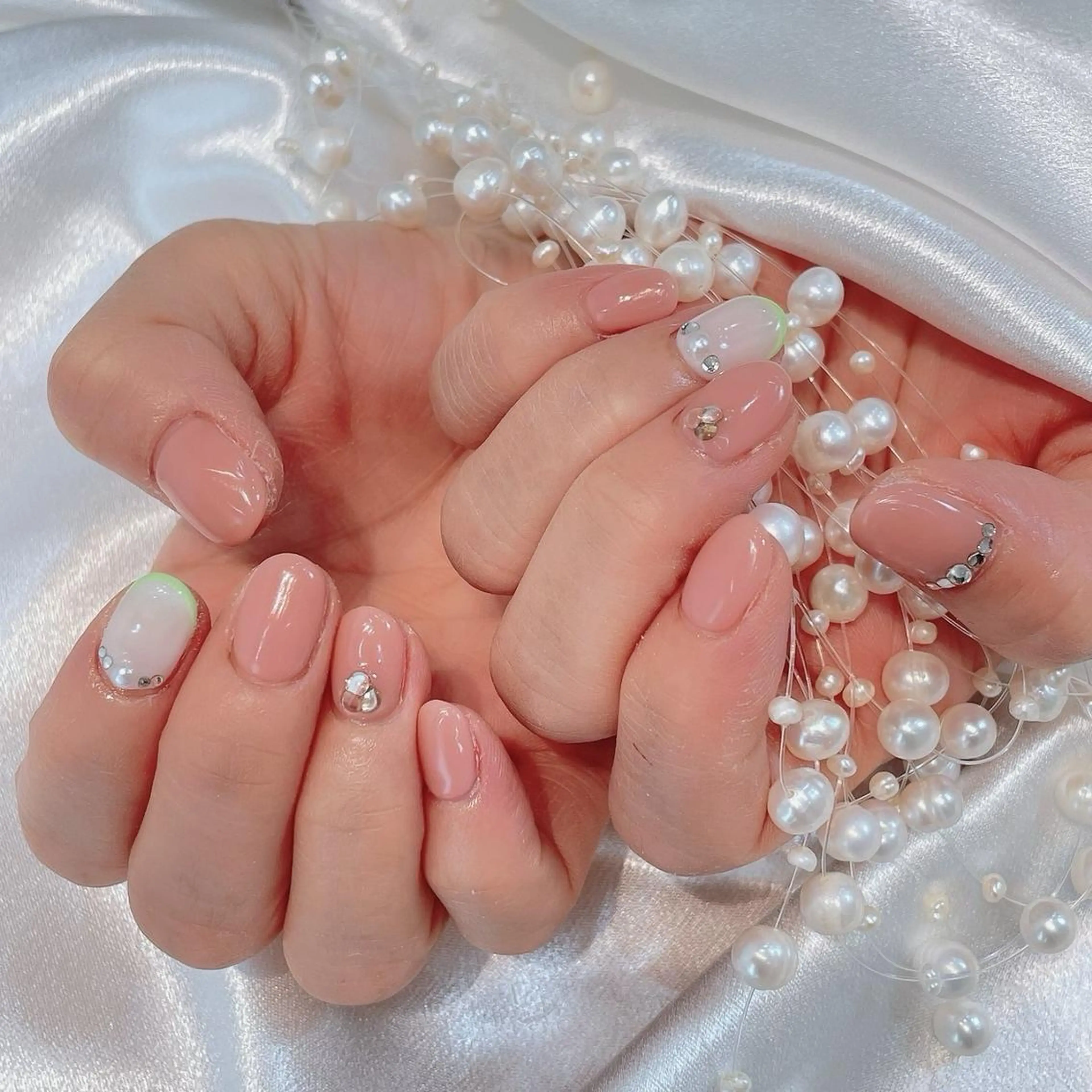 ネイル RAFFINE 月🦋🩵のネイルデザイン