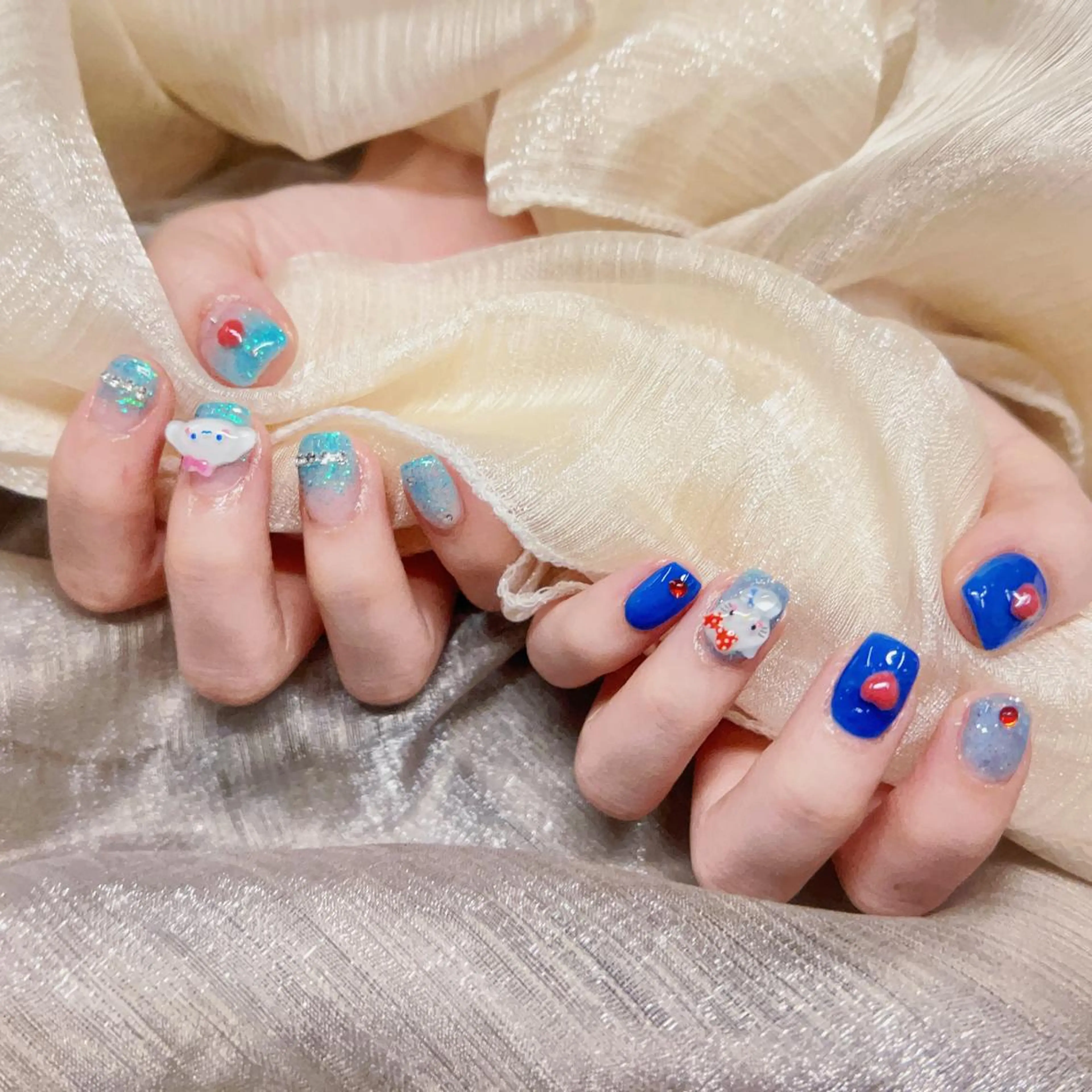 ネイル 宮澤 ミナのネイルデザイン