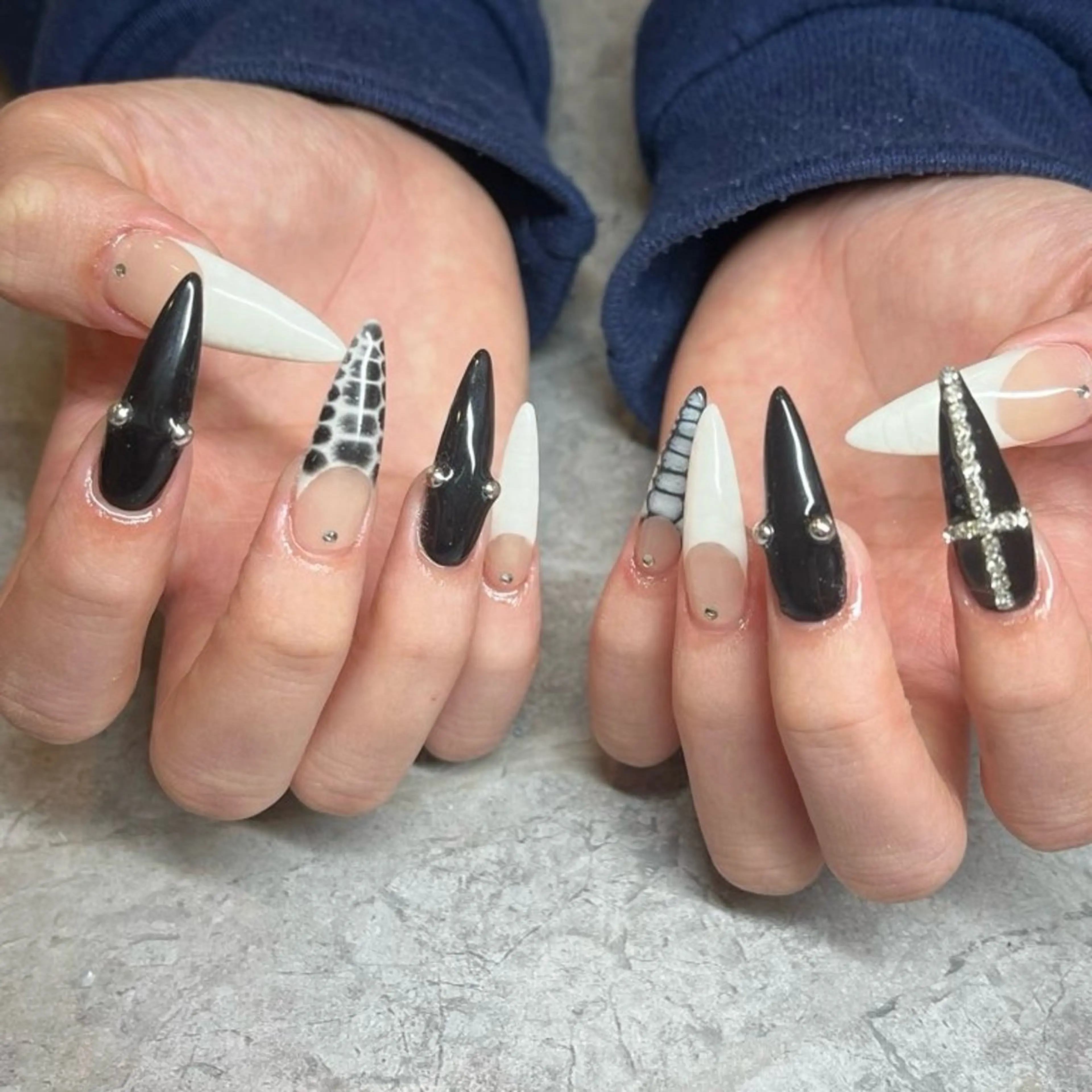 ネイル ハンドネイル IROHA NAIL Kurumi🪽🫧のネイルデザイン