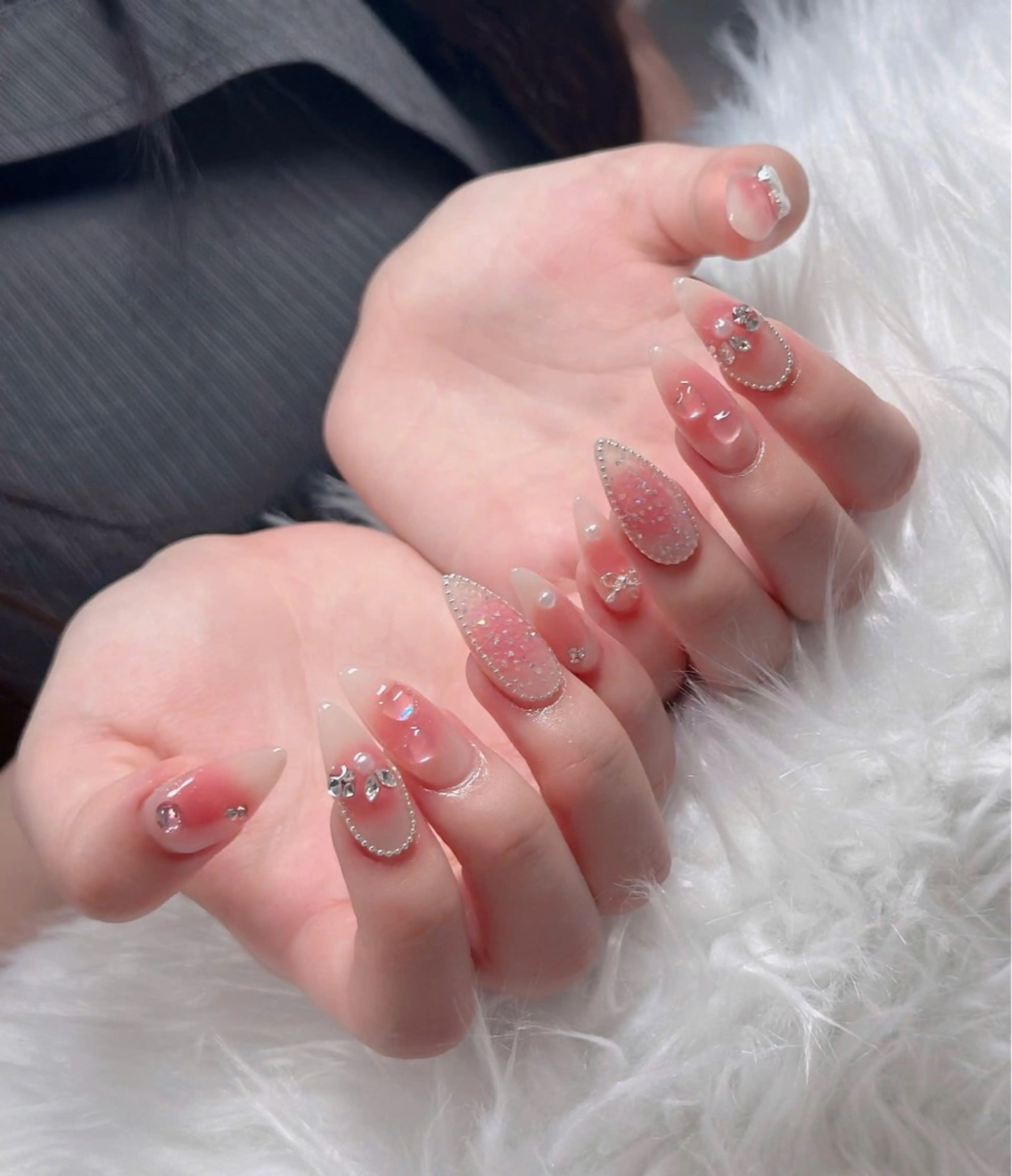 ネイル オーロラネイル フレンチネイル ジェルネイル ハロウィン キラキラネイル ハンドネイル H.baby Nail Salonのネイルデザイン