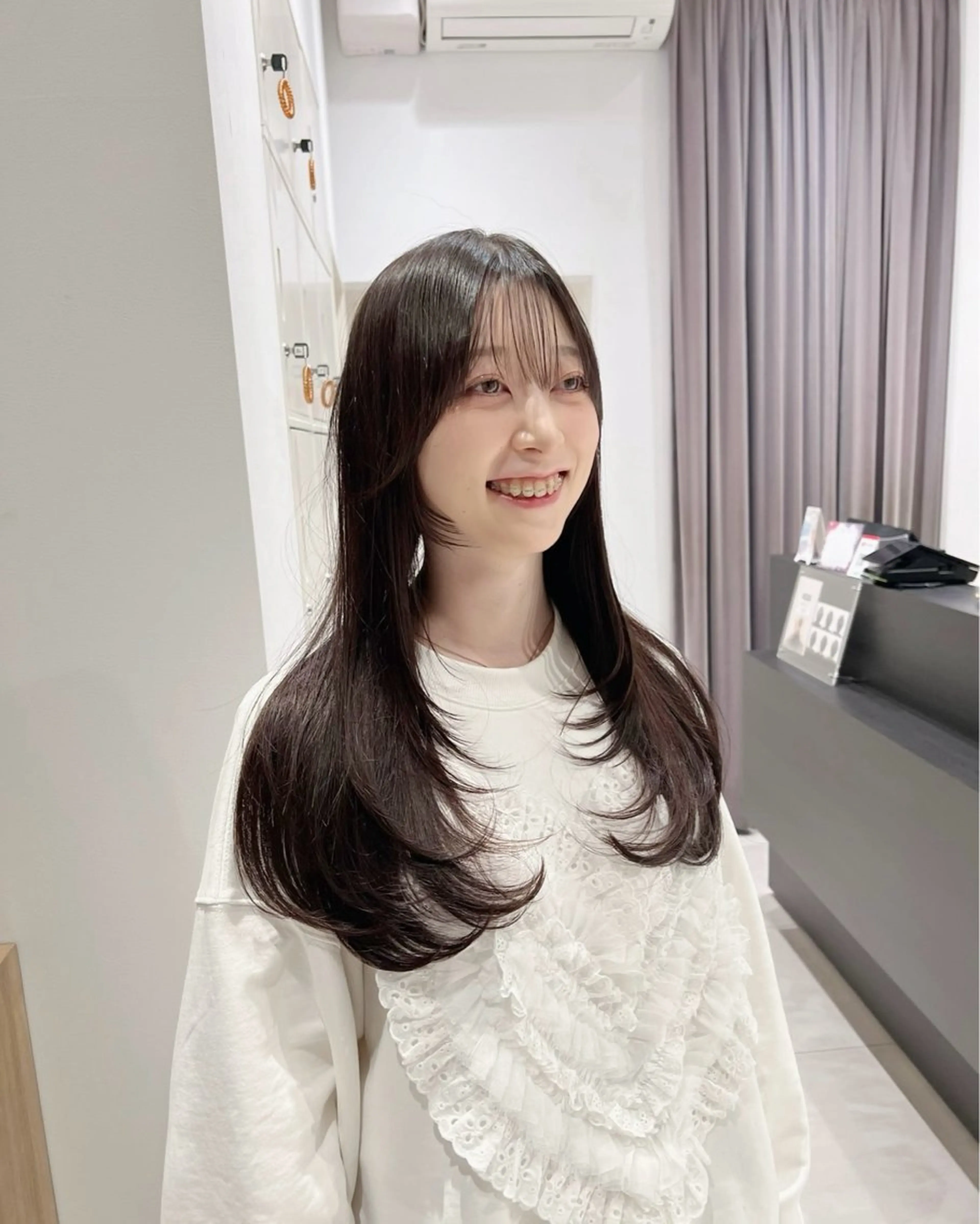 ロング レイヤーカット 前田 流星のヘアスタイル