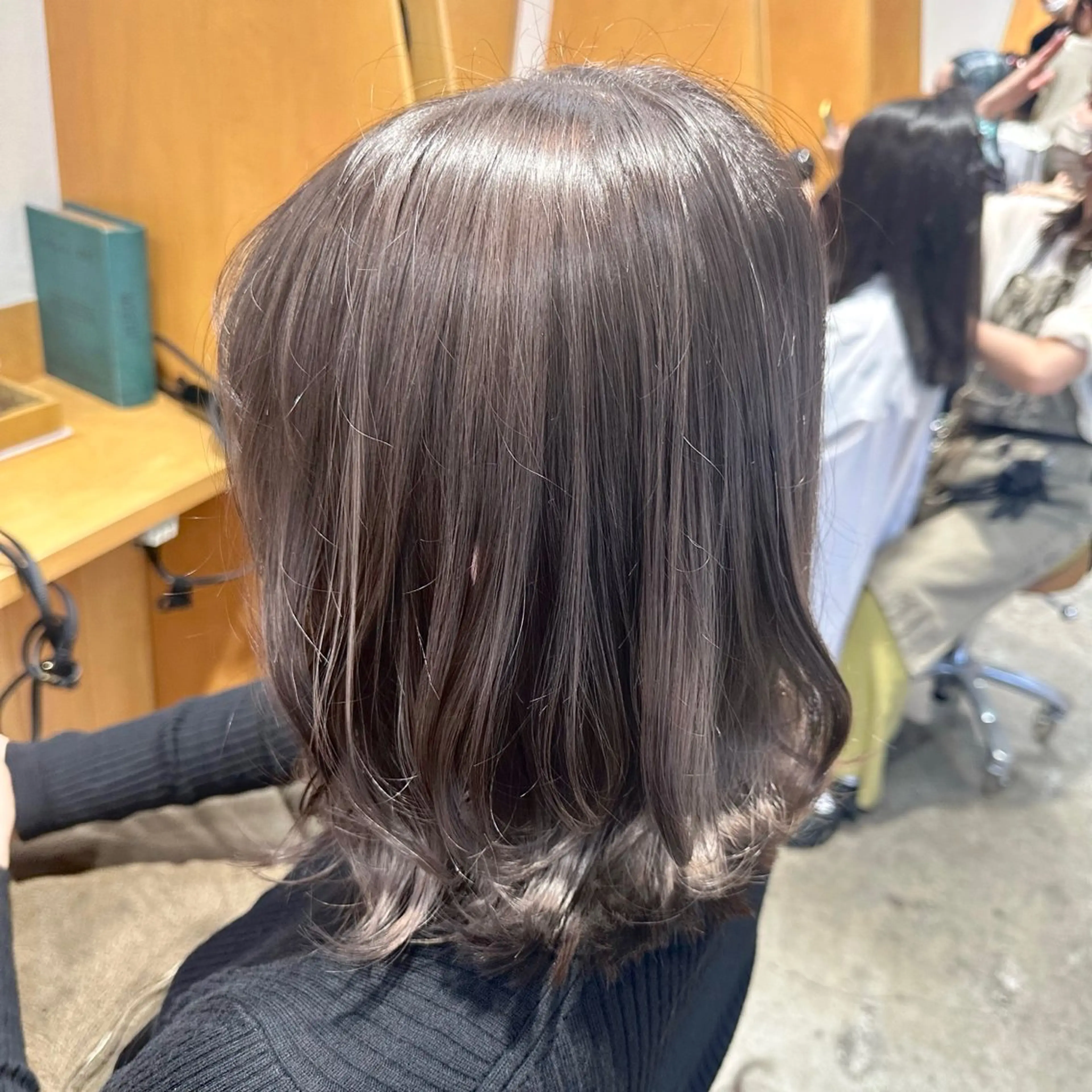 ミディアム ヘアカラー 🌈神バズり 100%色🌈のヘアスタイル