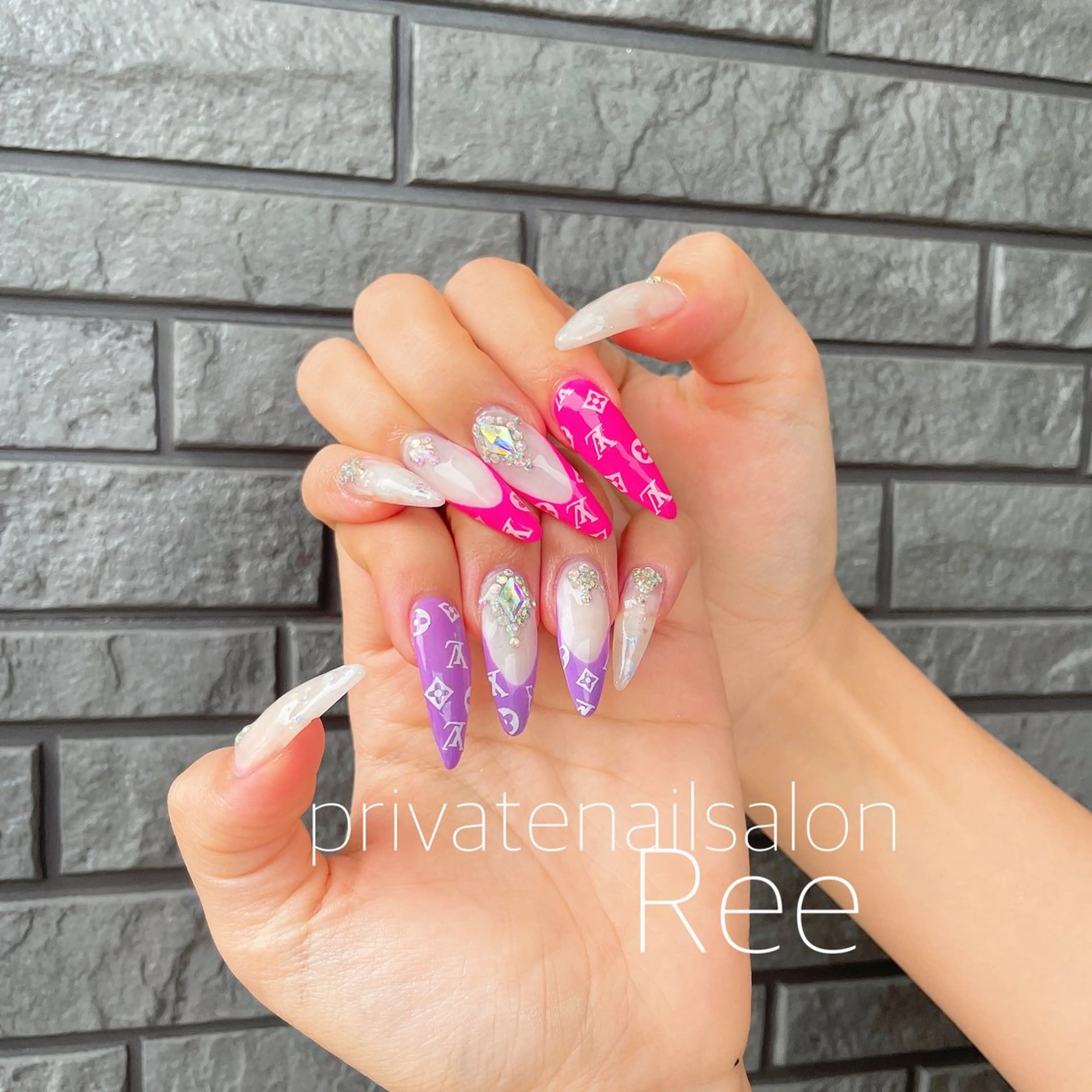 ネイル 知花 梨花のネイルデザイン