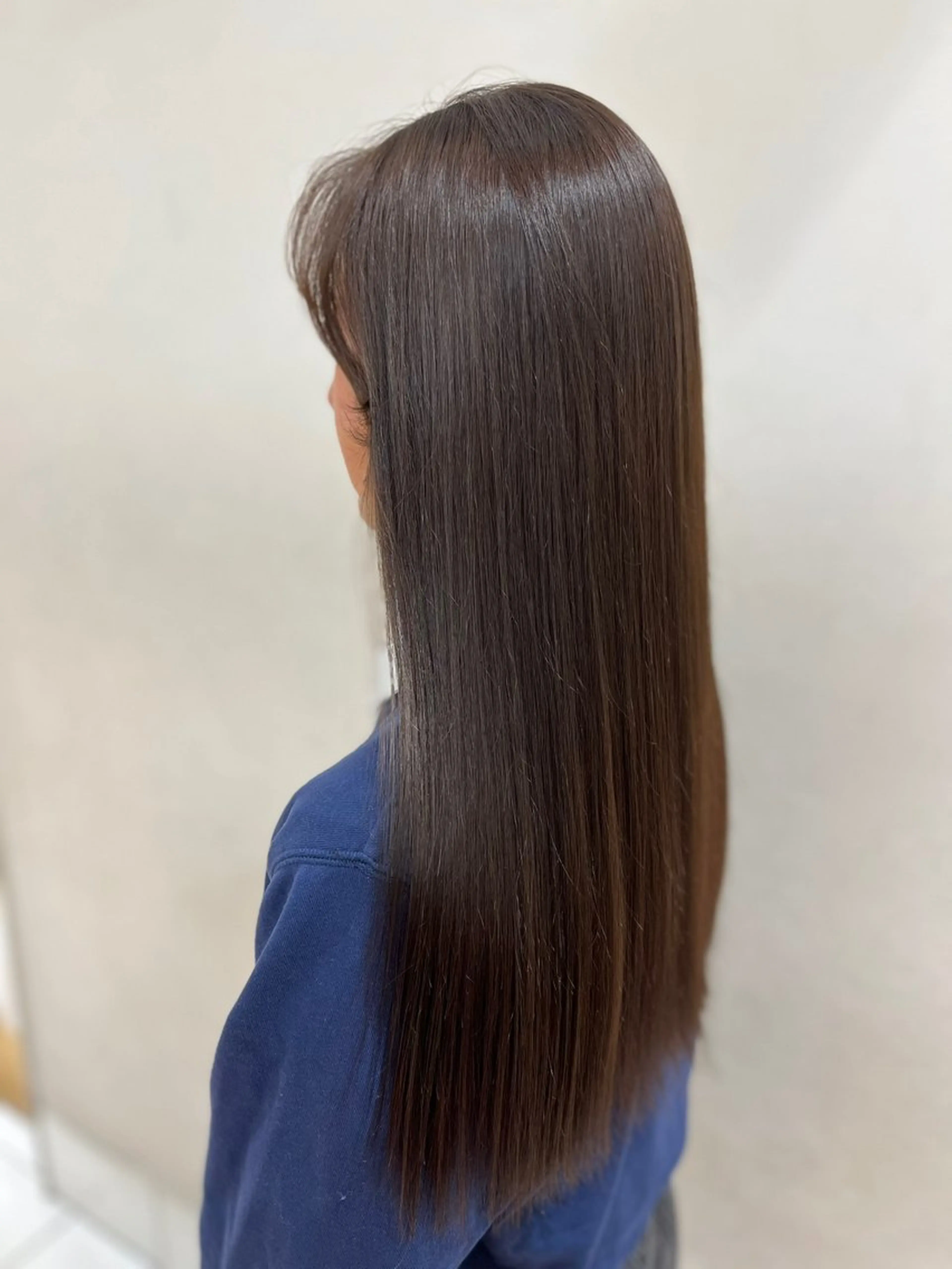 ロング カラー 荒川 三希のヘアスタイル