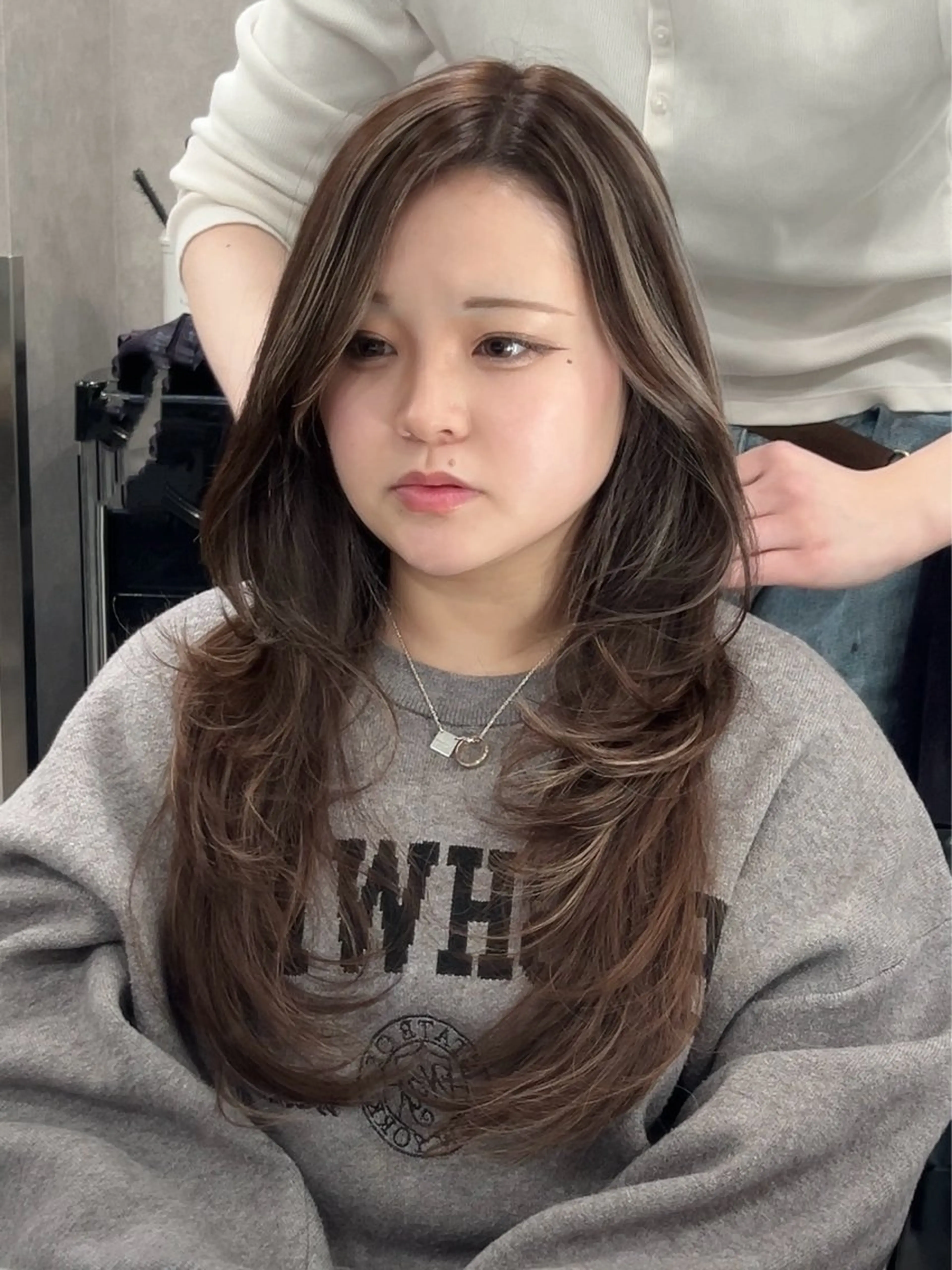 セミロング 横坂 菜々子のヘアスタイル
