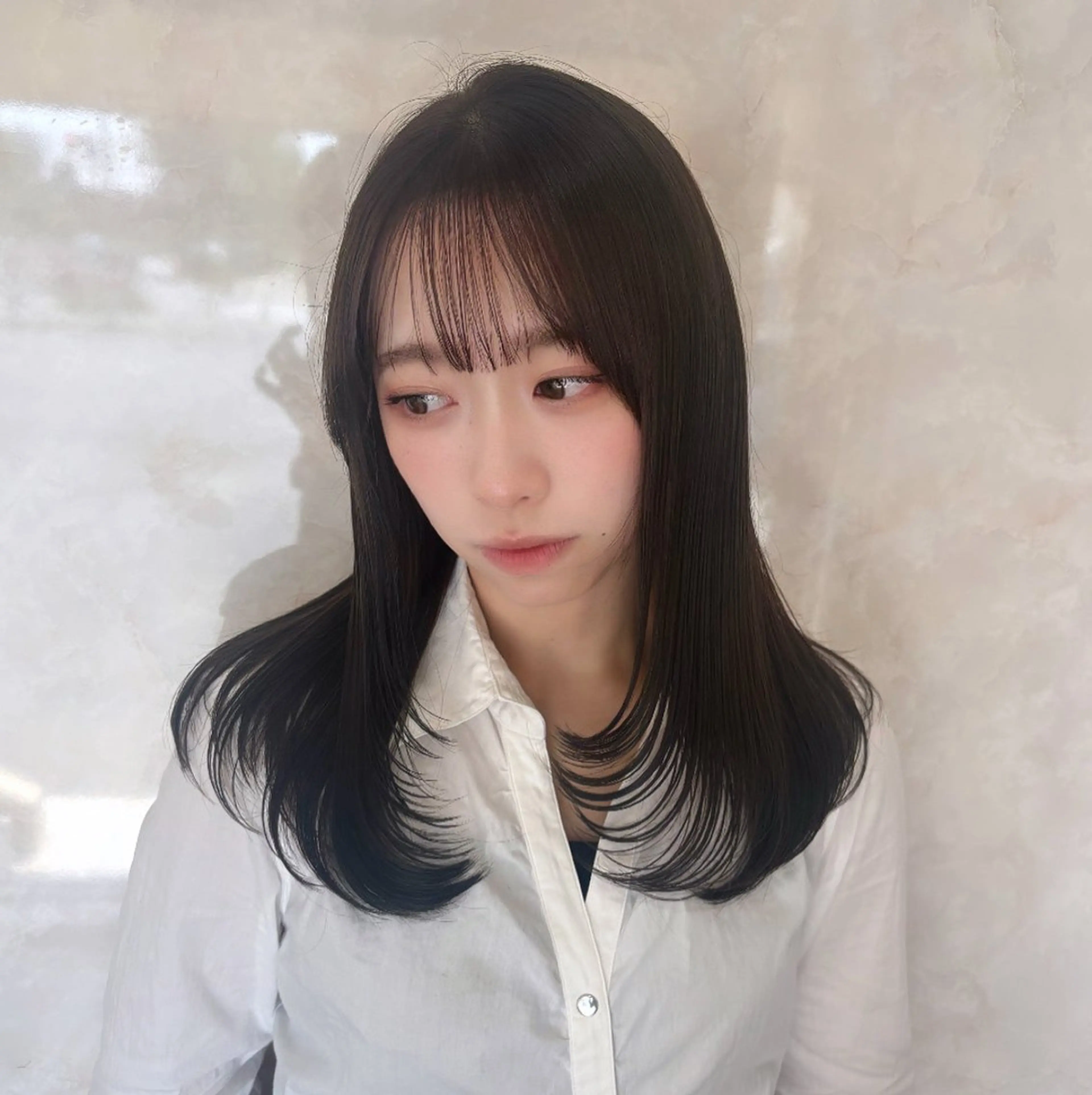 ミディアム reborn店長 🤍リルのヘアスタイル