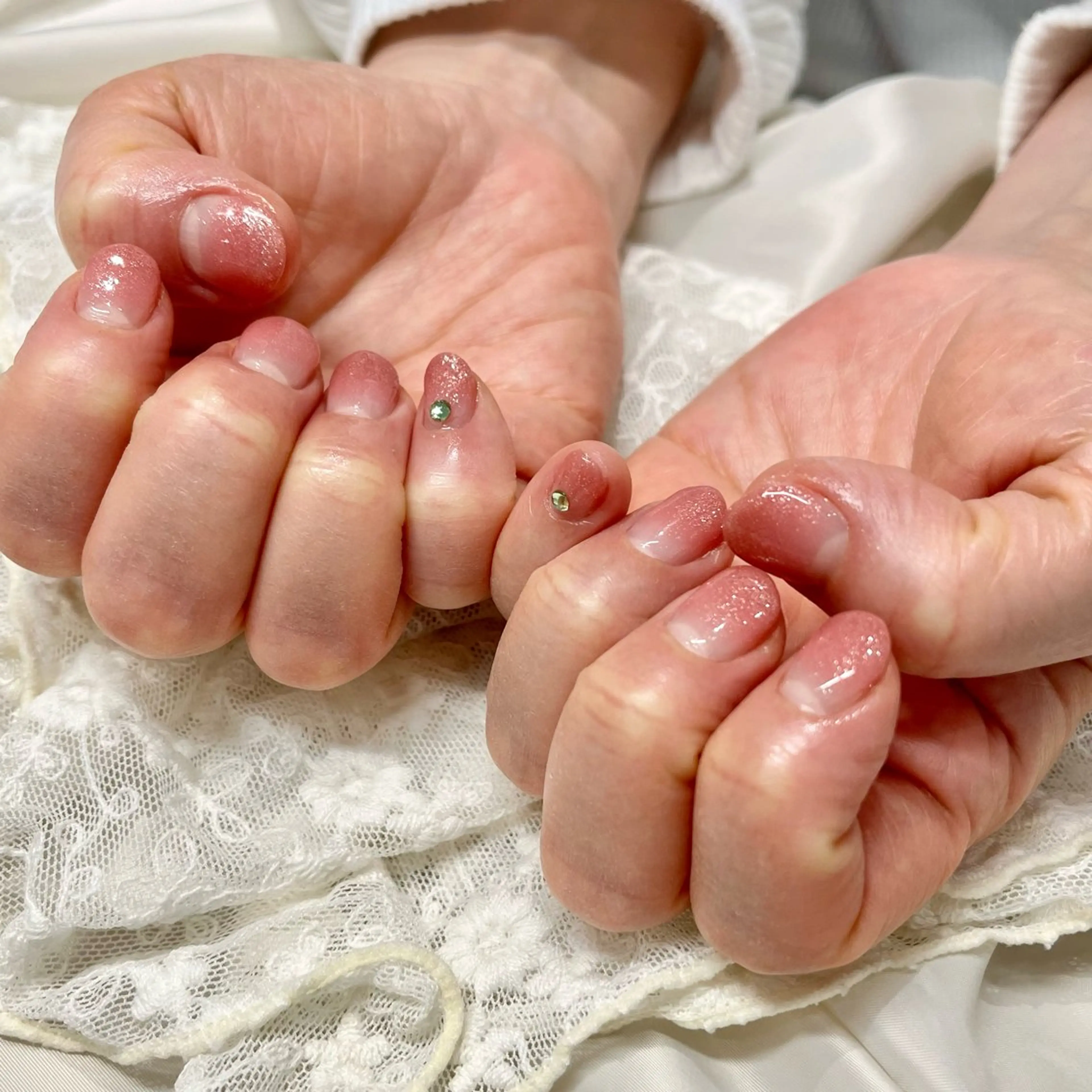 ネイル ストーンネイル Rizm secret所属・hitomi ︎✿のネイルデザイン