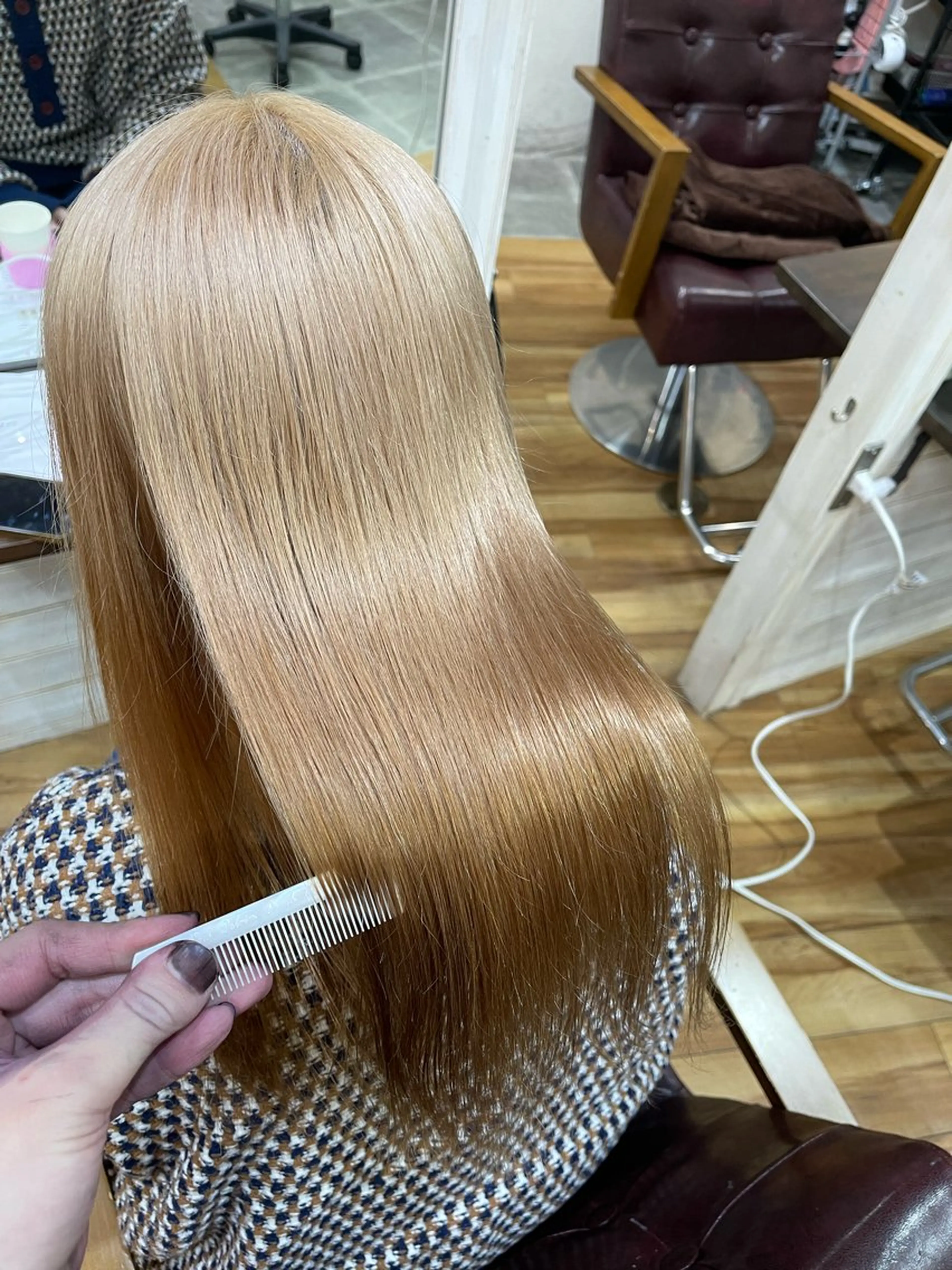 セミロング カラー ベージュカラー ブリーチ ケアブリーチ デザインカラー ダブルカラー ヘアカラー トリートメント SOYON西大寺店所属・ダブルカラー/ 髪質改善💎安藤のヘアスタイル