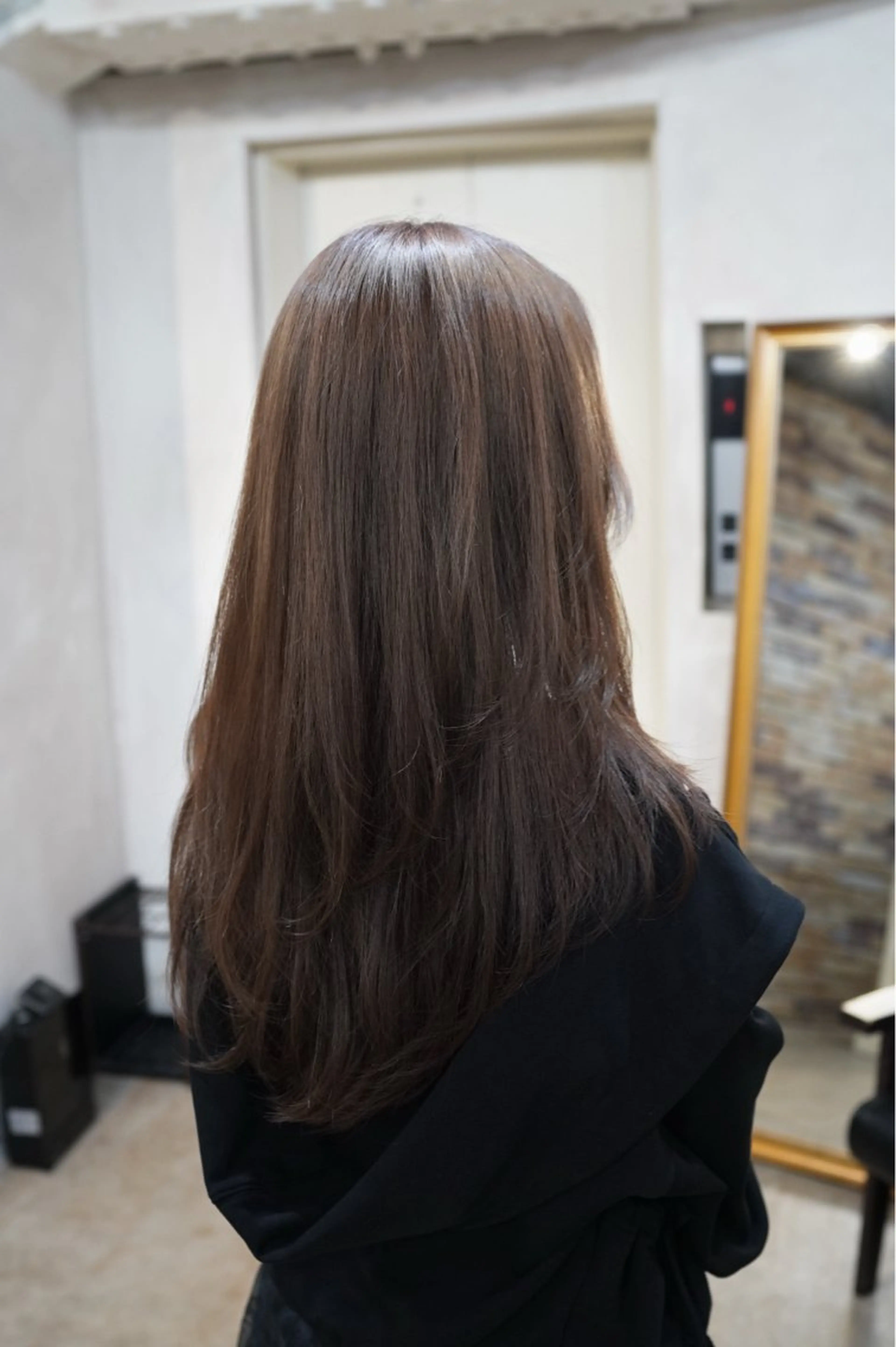 ロング カラー ベージュカラー ヘアカラー トリートメント 切りっぱなし カット✂️/みらいのヘアスタイル