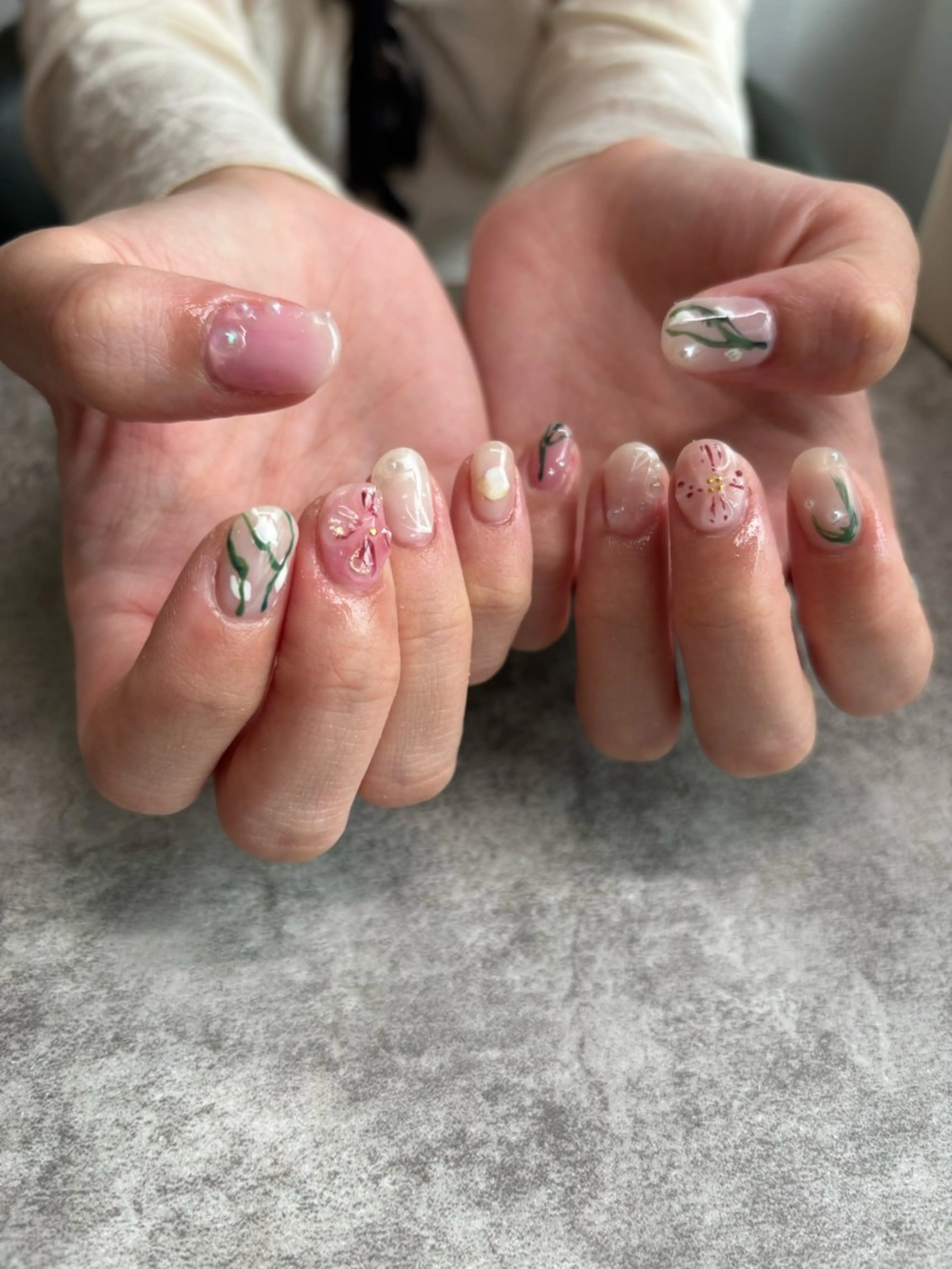 ネイル ハンドネイル 【新宿三丁目】 もえNoël🎨🤍のネイルデザイン