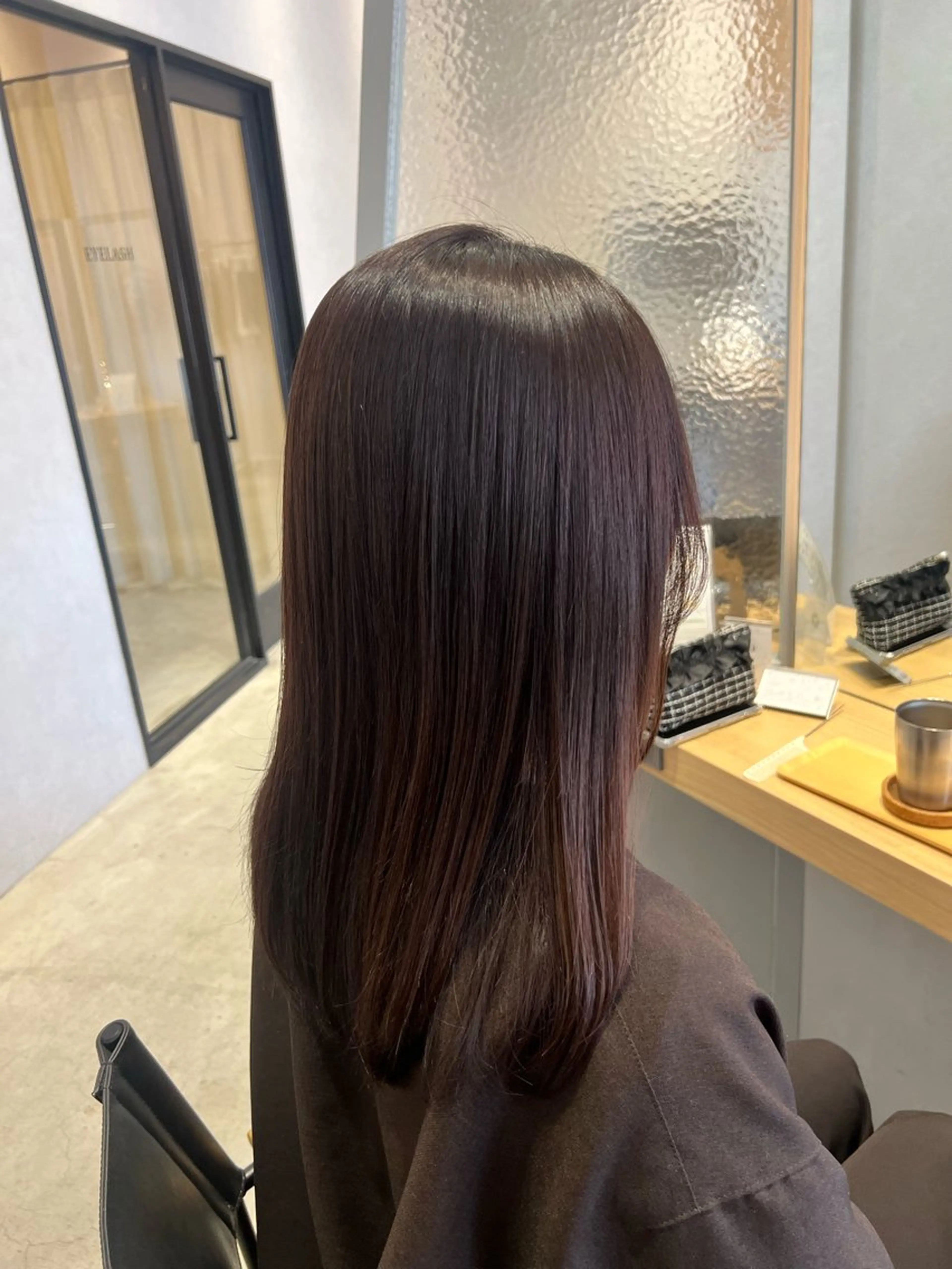 ミディアム ヘアカラー トリートメント 小池 夏美のヘアスタイル