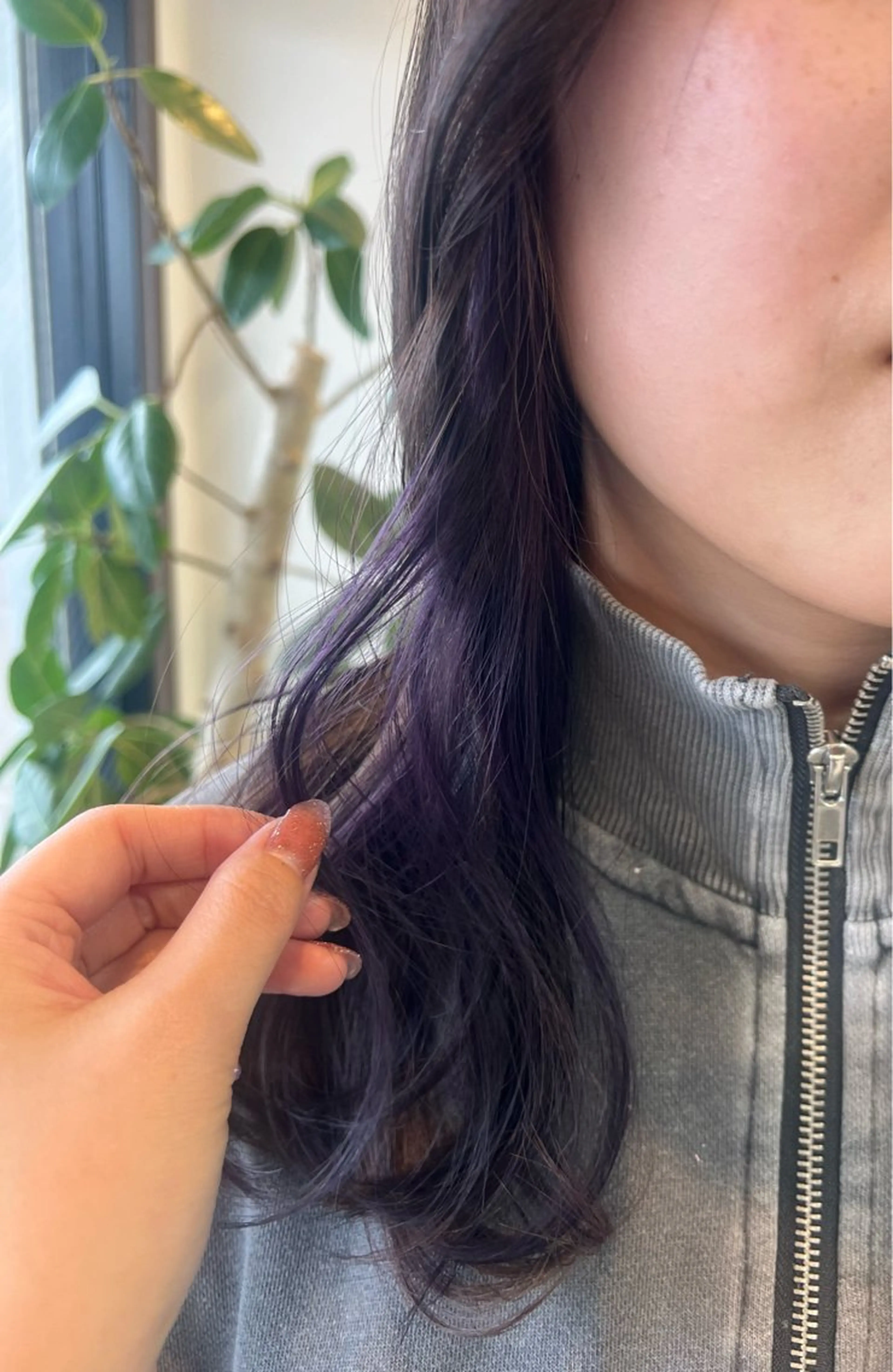 セミロング カラー ラベンダーカラー カドムラ モエのヘアスタイル