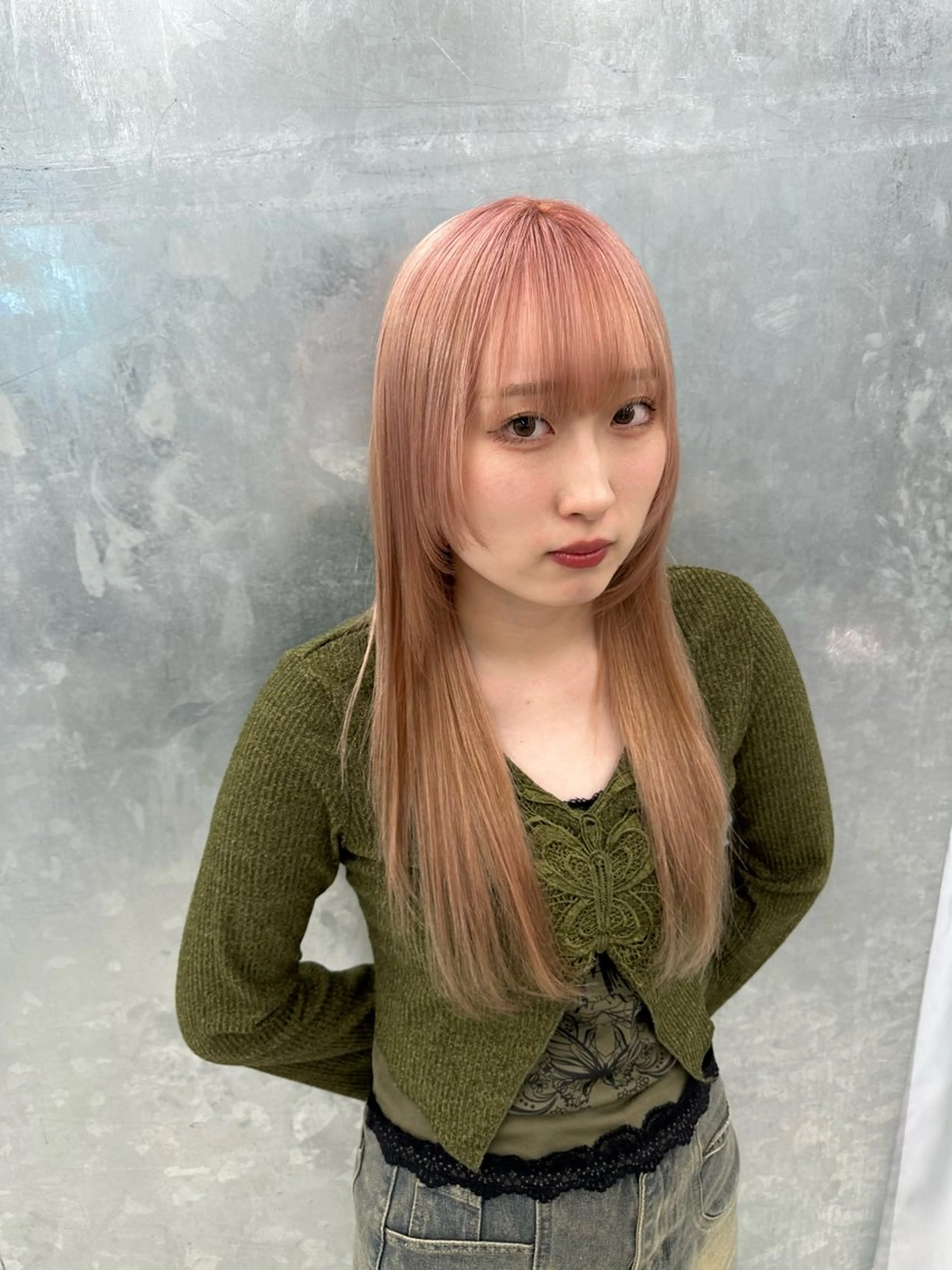 セミロング カラー ベージュカラー ブリーチ ピンクカラー ピンクベージュ 顔周り/韓国風 /アイドル 吾妻光のヘアスタイル