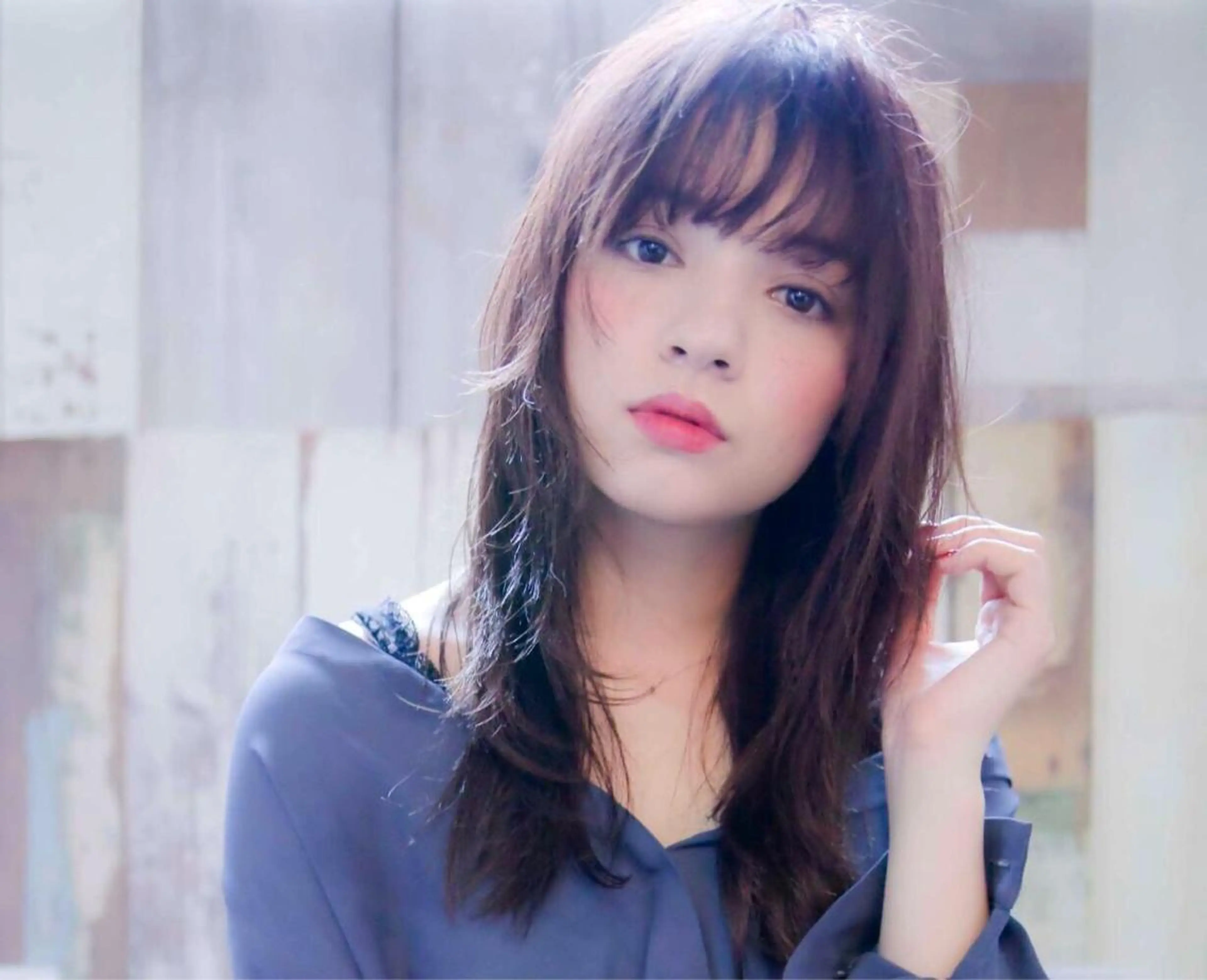 セミロング カラー ヘアアレンジ ミニボブ/ブリーチ 🌈MISATOのヘアスタイル