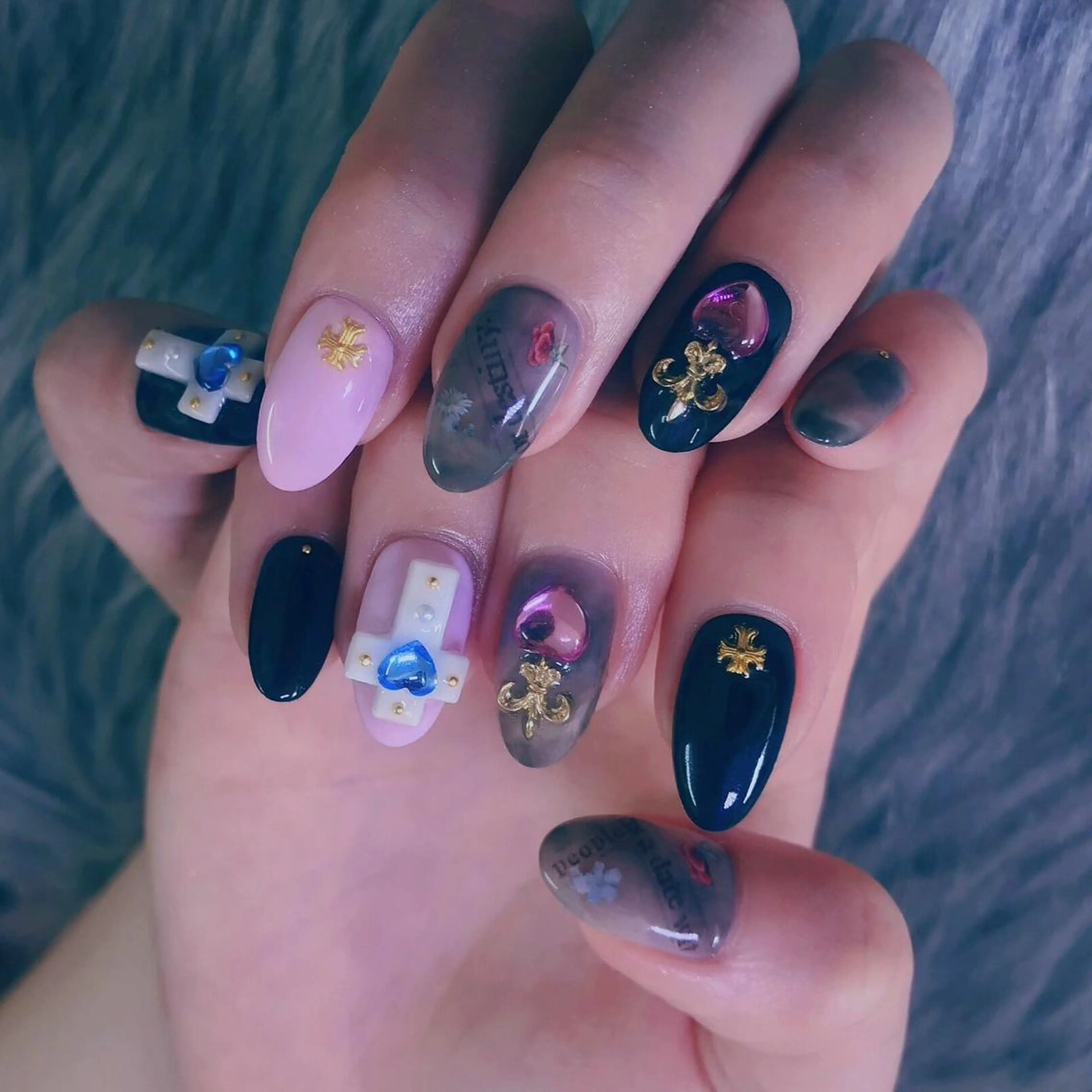 ネイル ハンドネイル NOIROUGE所属・NOI ROUGEのネイルデザイン