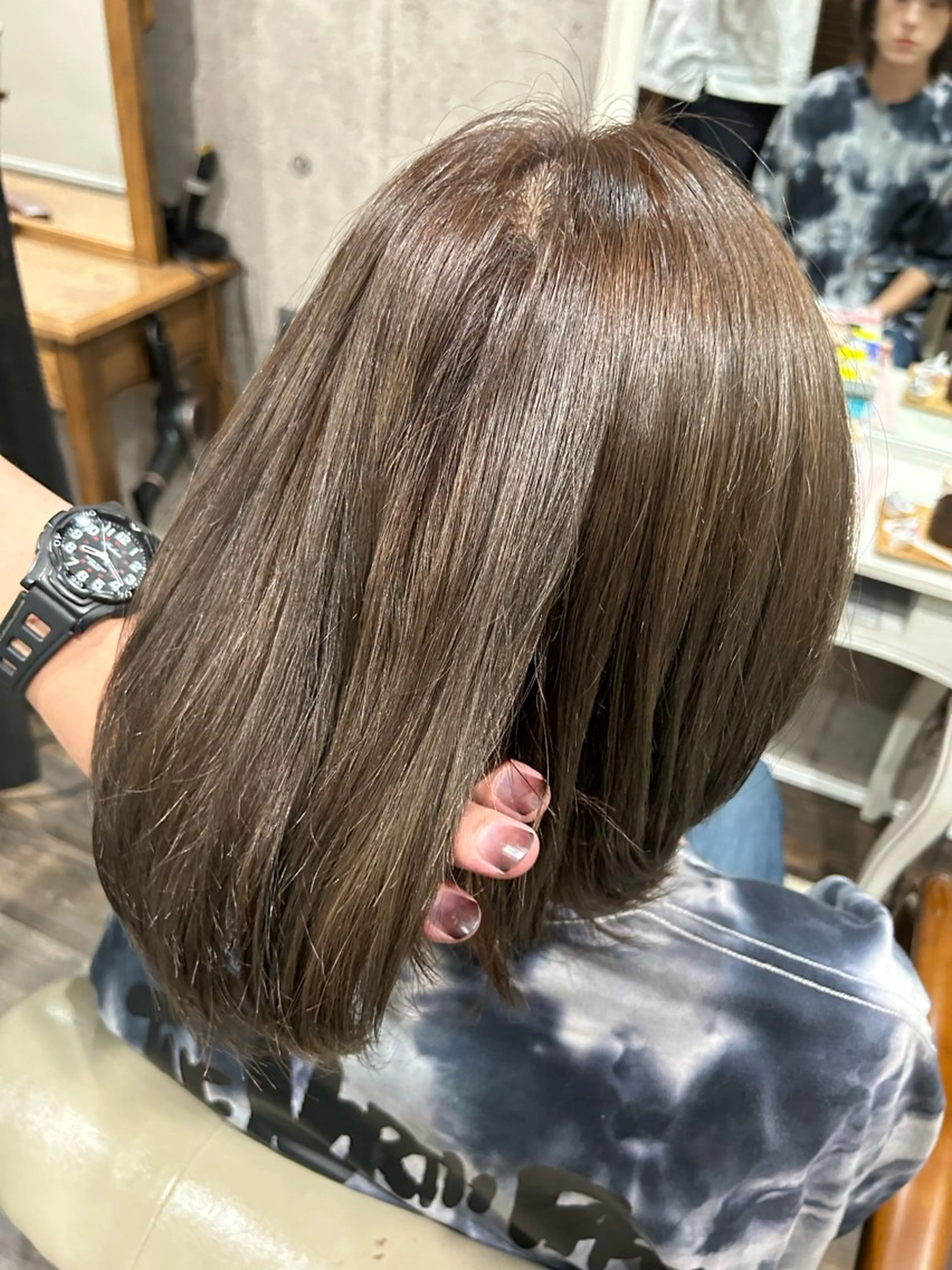 カラー アッシュ ベージュカラー 今野 詩音のヘアスタイル