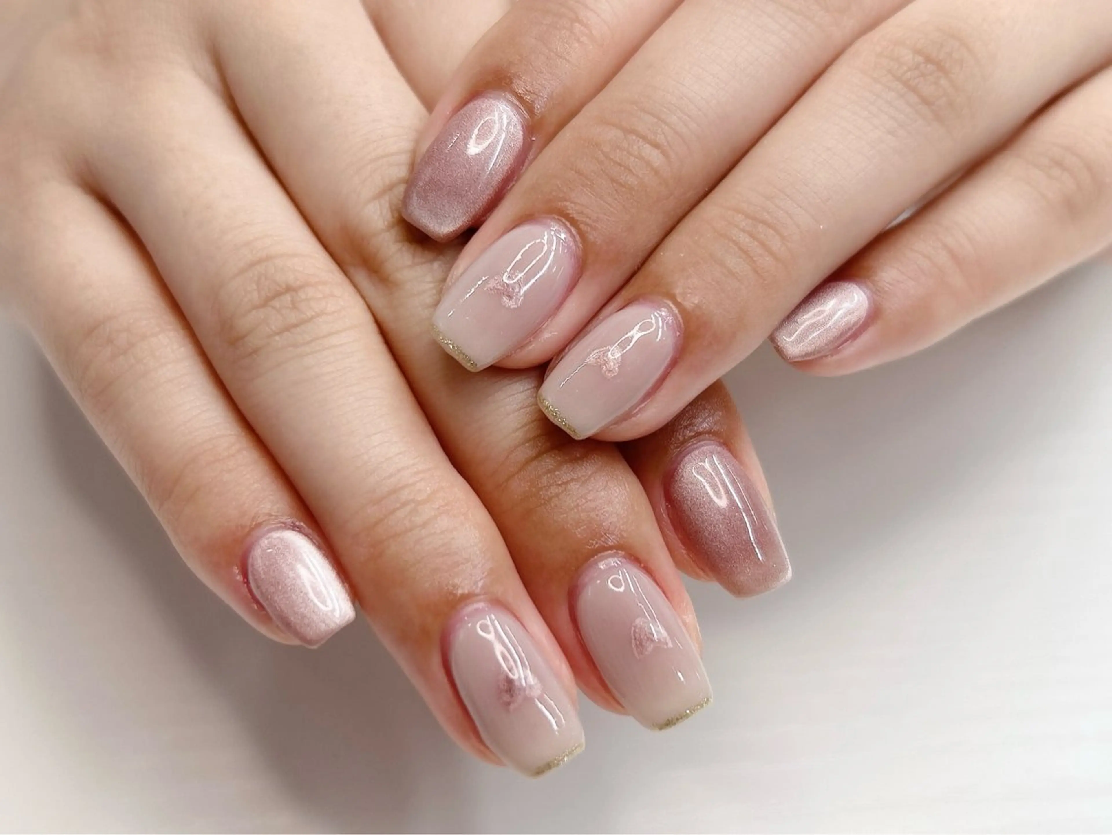 ネイル 桜ネイル フレンチネイル ガーリー ハート マグネットネイル ハンドネイル Forca total studio所属・Forca Airaのネイルデザイン