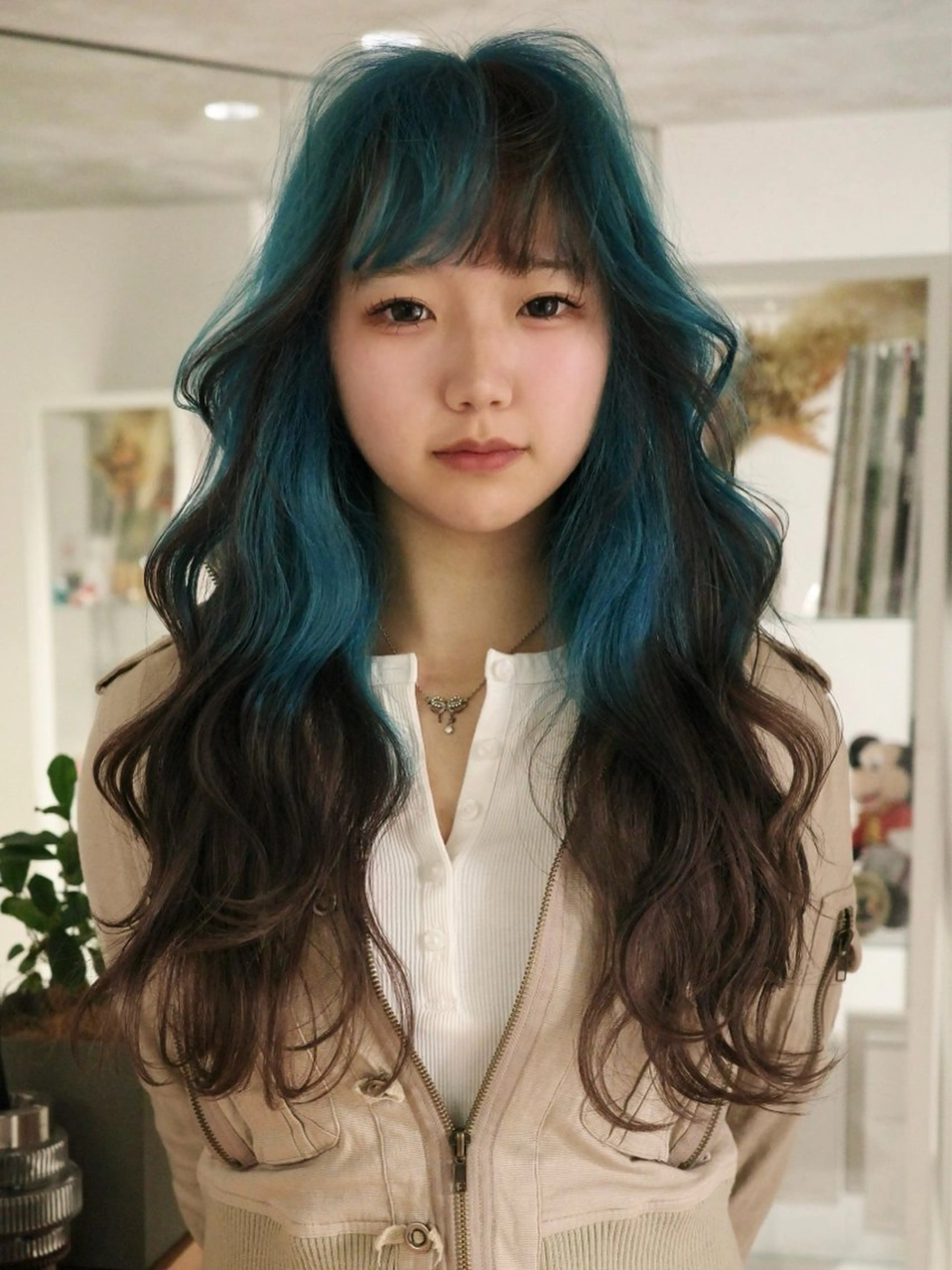 🎨個性で魅せる🎨デザインカラークーポン(ブリーチ、カット込)＊ルーツカラー、エンドカラーが人気🌟の写真