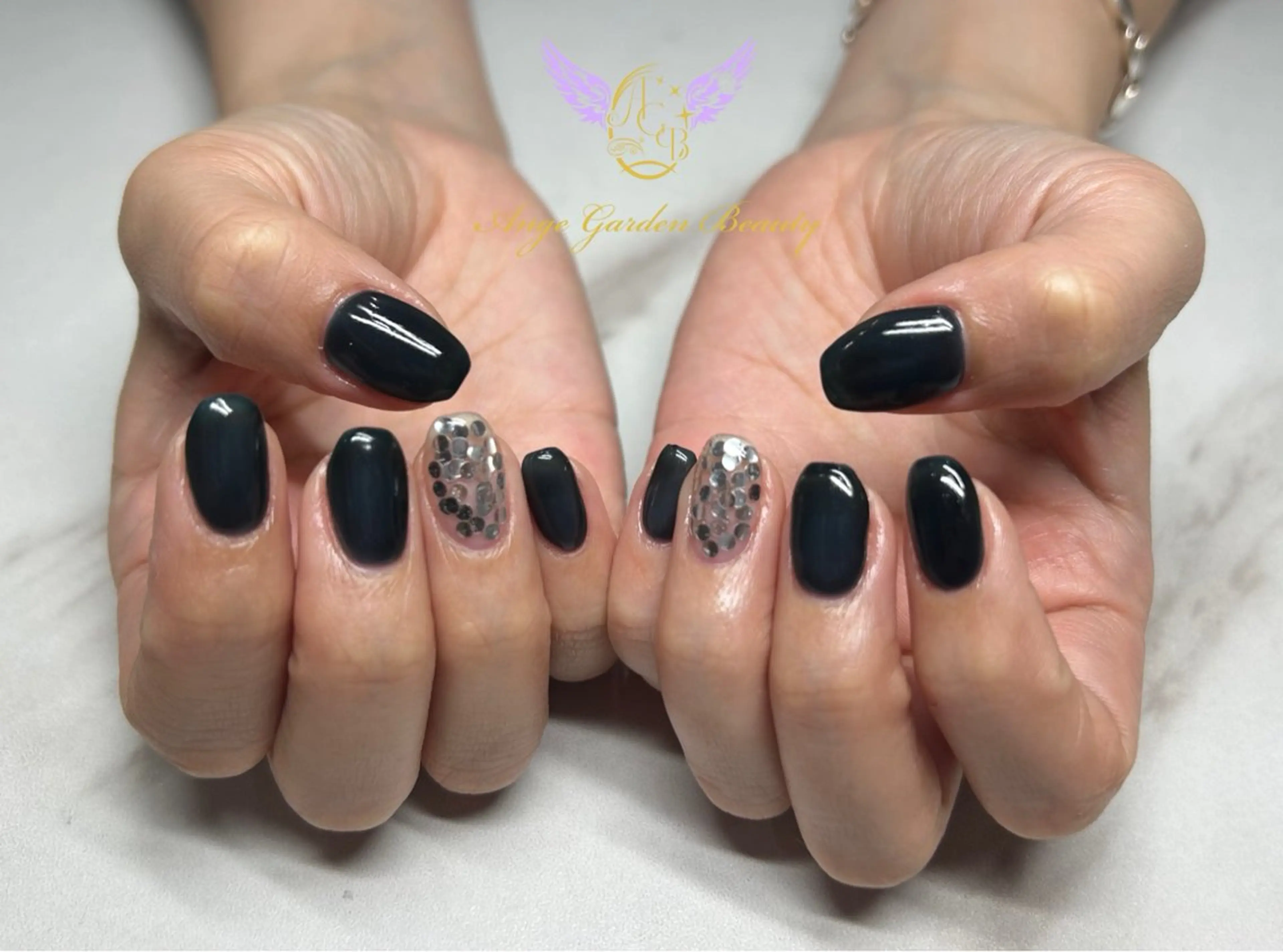 ネイル アートネイル ブルー ワンカラーネイル シルバー ハンドネイル AngeGarden Beautymihoのネイルデザイン